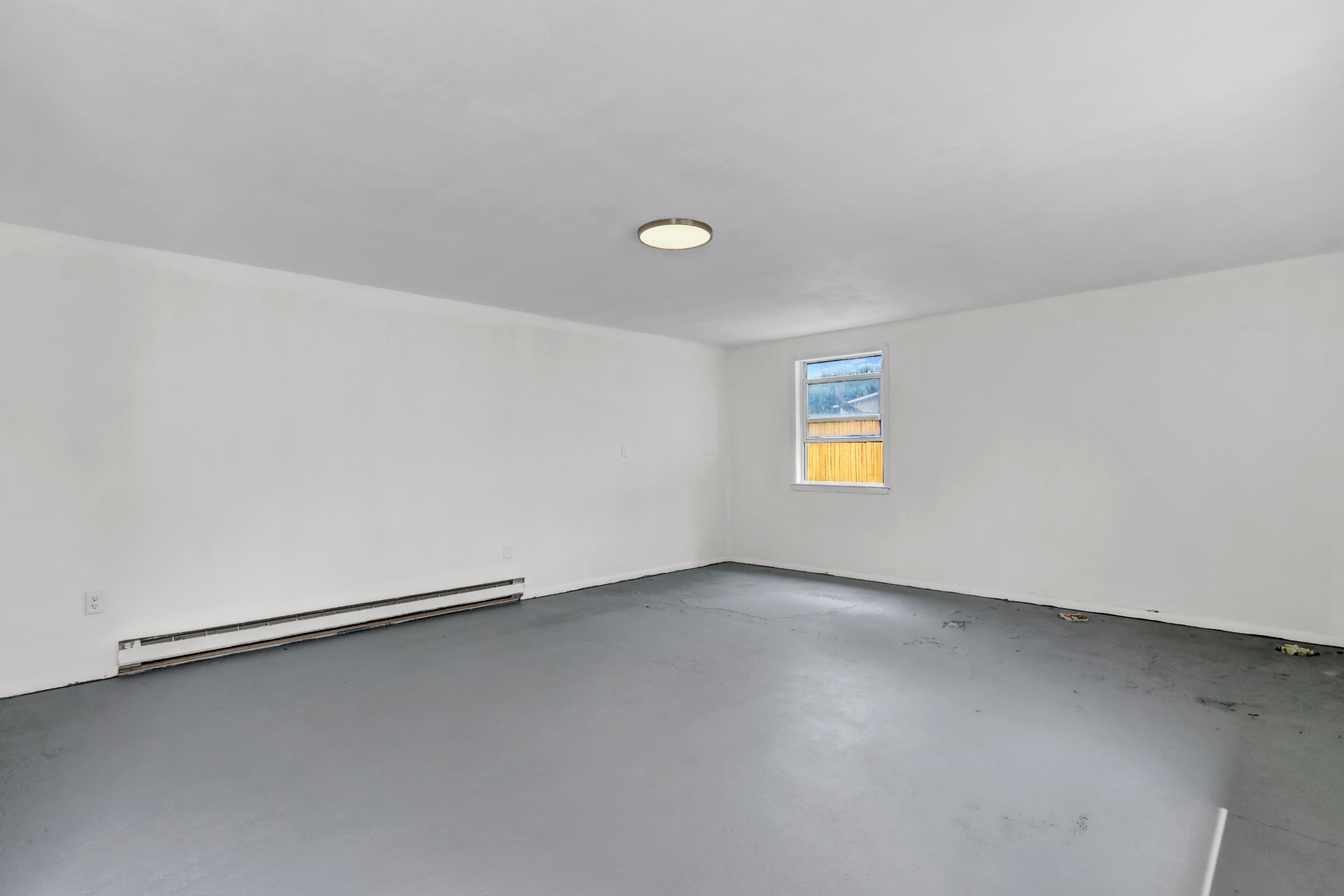 West Islip, New York, 11795, United States, 3 Bedrooms Bedrooms, ,2 BathroomsBathrooms,Residential,For Sale,1920311