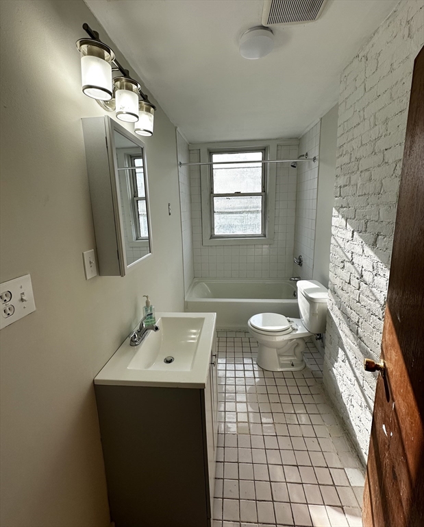 Boston, Massachusetts, 02125, United States, 8 Bedrooms Bedrooms, ,3 BathroomsBathrooms,Residential,For Sale,1950820
