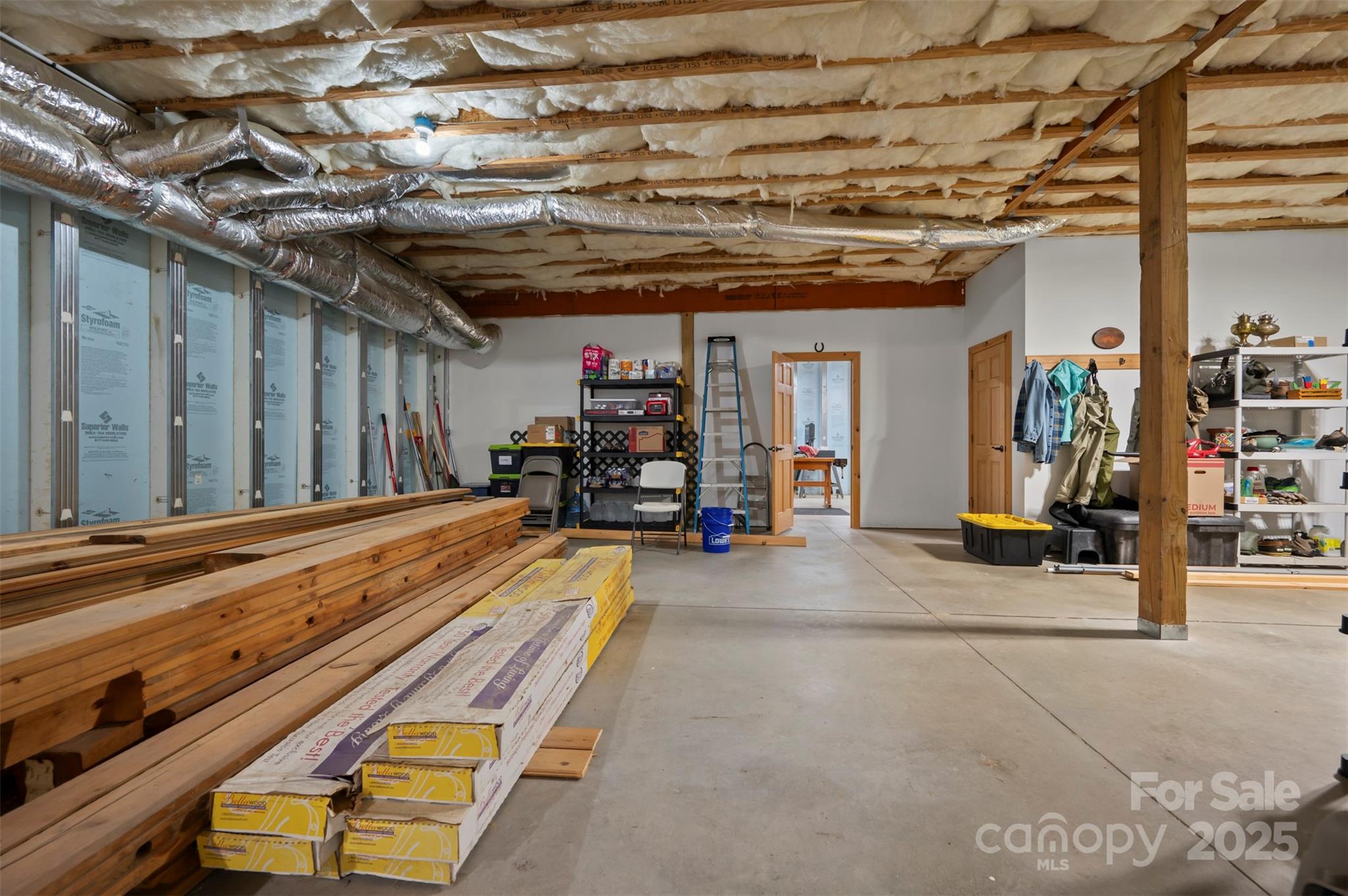 Saluda, North Carolina, 28773, United States, 3 Bedrooms Bedrooms, ,3 BathroomsBathrooms,Residential,For Sale,1996428