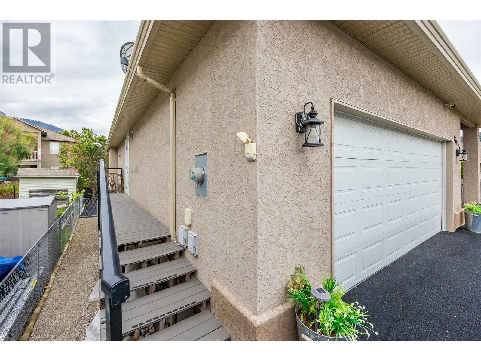 KELOWNA, British Columbia, V1P 1N8, CA, 6 Bedrooms Bedrooms, ,4 BathroomsBathrooms,Residential,For Sale,1837090