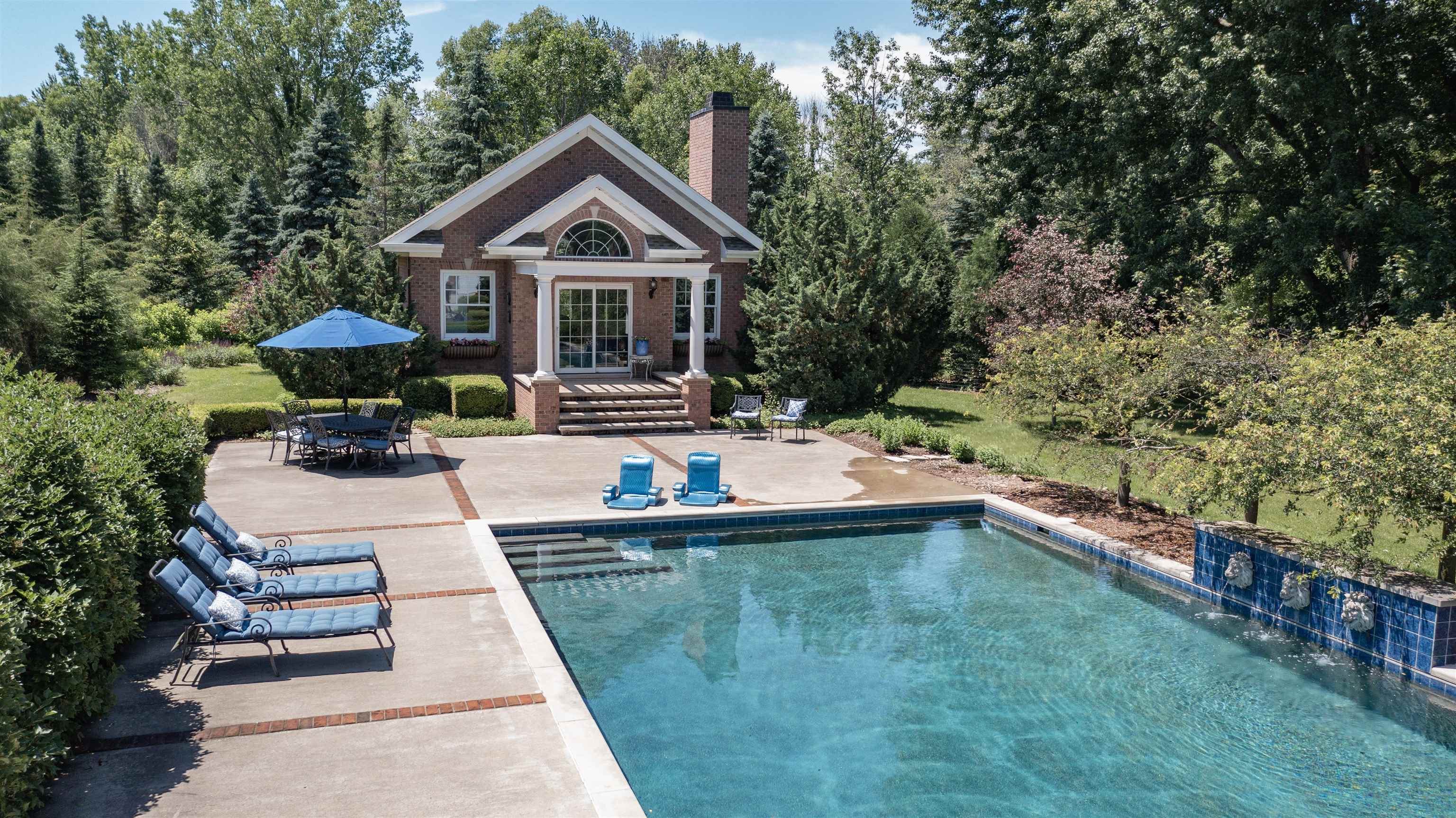 Hortonville, Wisconsin, 54944, United States, 4 Bedrooms Bedrooms, ,6 BathroomsBathrooms,Residential,For Sale,1983735