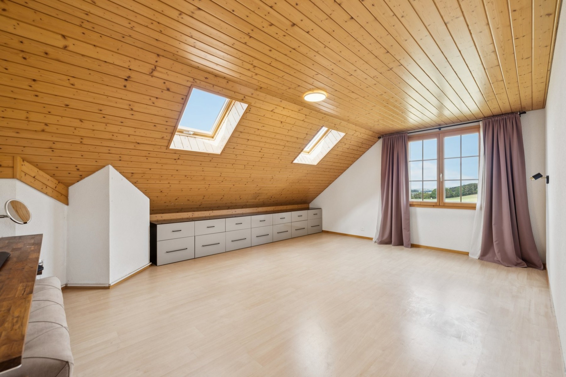  5.5-room single-family home with a large basement and a 1,500-square-meter lot - 物件實景