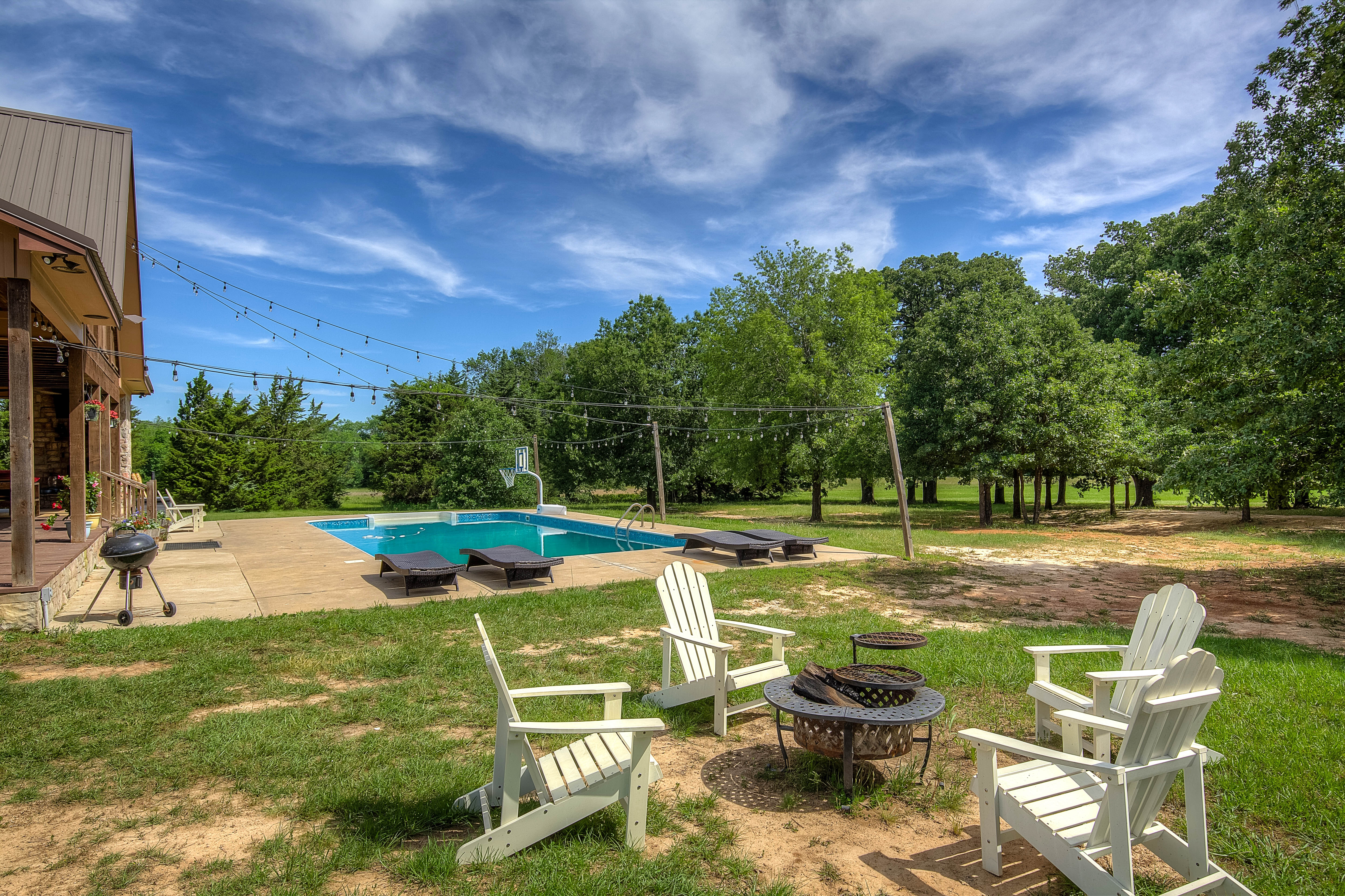 Sulphur Springs, Texas, 75482, United States, 4 Bedrooms Bedrooms, ,4 BathroomsBathrooms,Residential,For Sale,1981716