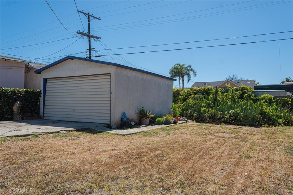 Los Angeles, California, 90043, United States, 2 Bedrooms Bedrooms, ,1 BathroomBathrooms,Residential,For Sale,1905561