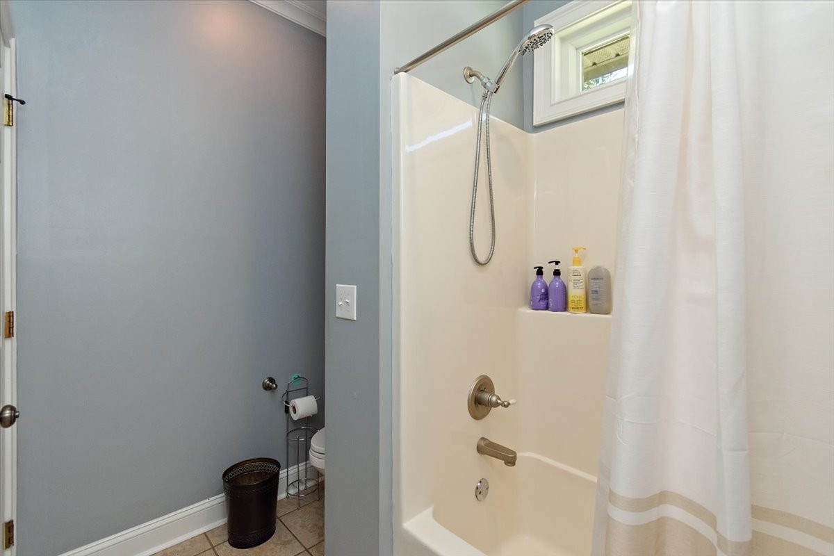 Leoma, Tennessee, 38468, United States, 3 Bedrooms Bedrooms, ,3 BathroomsBathrooms,Residential,For Sale,1938715