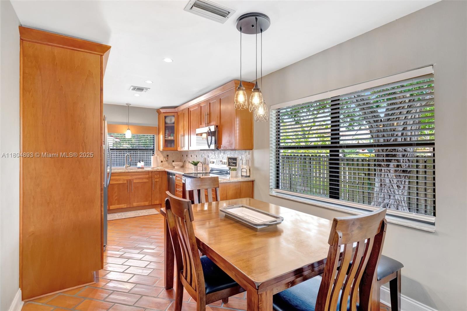Cooper City, Florida, 33026, United States, 3 Bedrooms Bedrooms, ,2 BathroomsBathrooms,Residential,For Sale,1827965