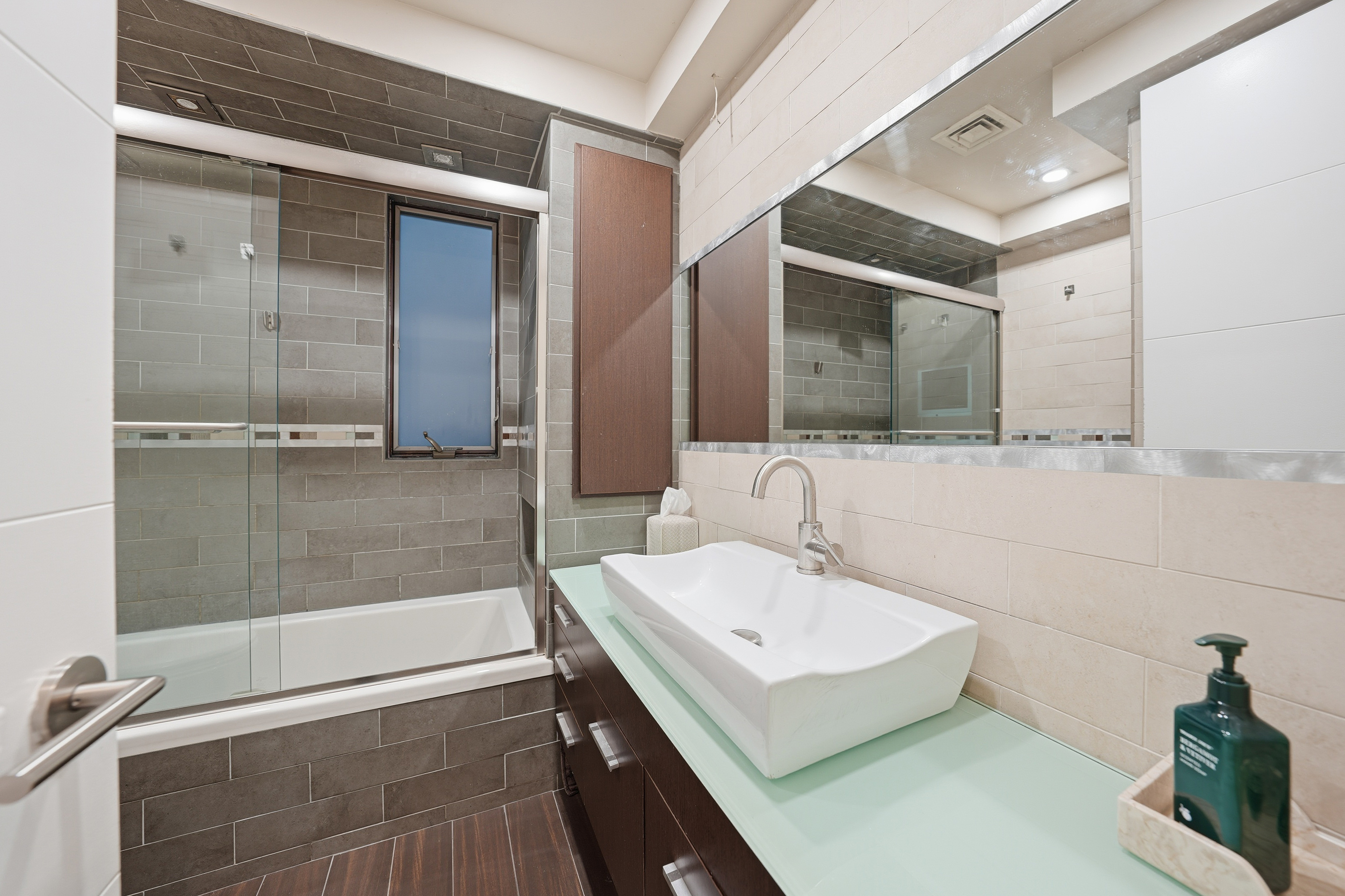 Brooklyn, New York, 11229, United States, 5 Bedrooms Bedrooms, ,3 BathroomsBathrooms,Residential,For Sale,2000117