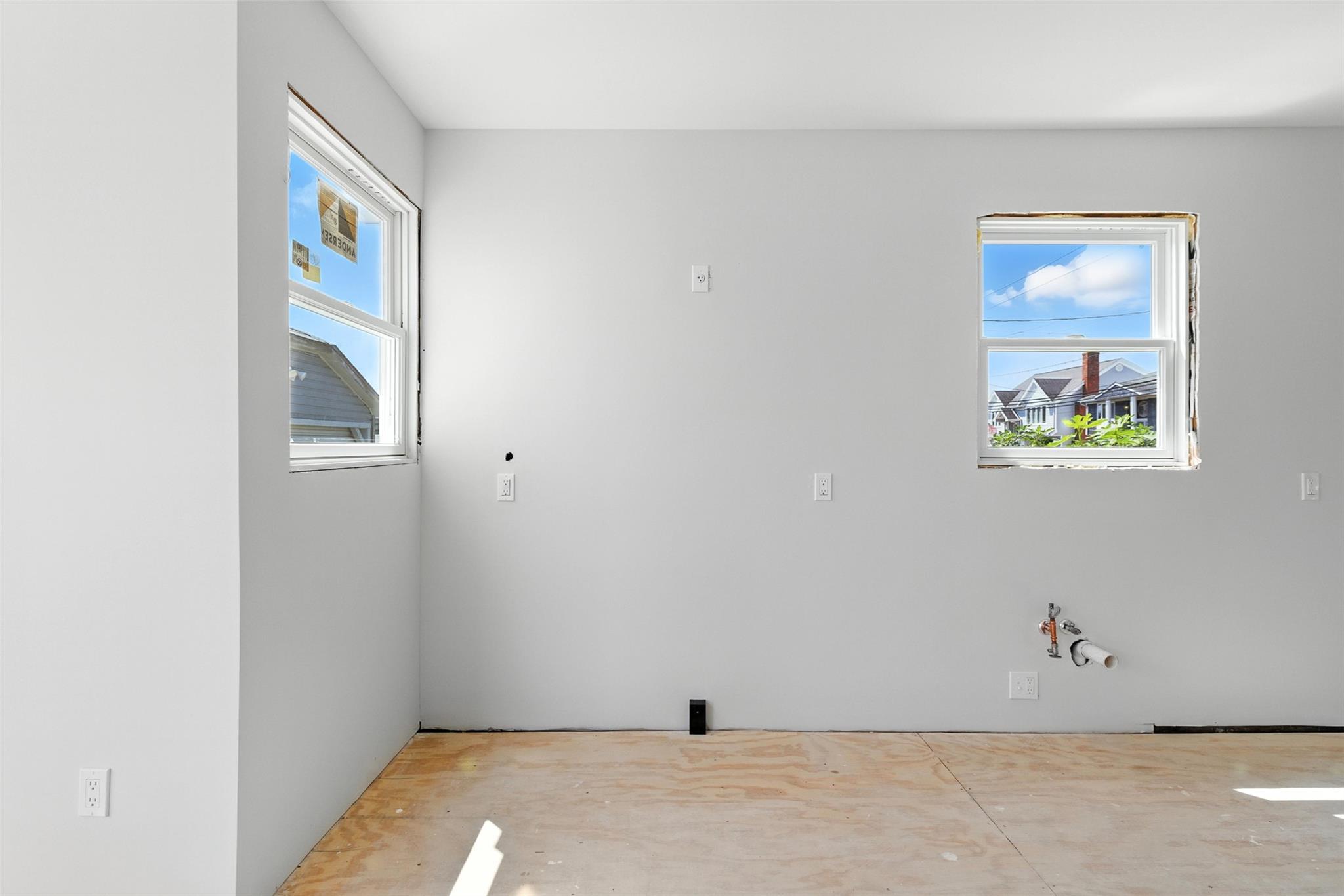 Seaford, New York, 11783, United States, 3 Bedrooms Bedrooms, ,2 BathroomsBathrooms,Residential,For Sale,1908312