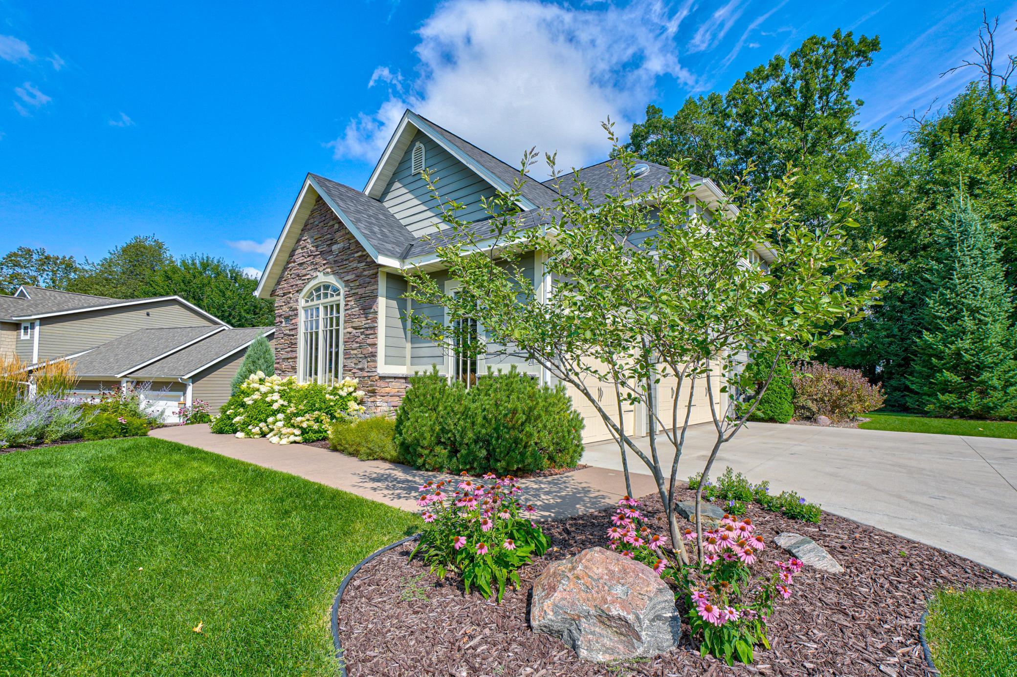 Eau Claire, Wisconsin, 54701, United States, 6 Bedrooms Bedrooms, ,2 BathroomsBathrooms,Residential,For Sale,1992855