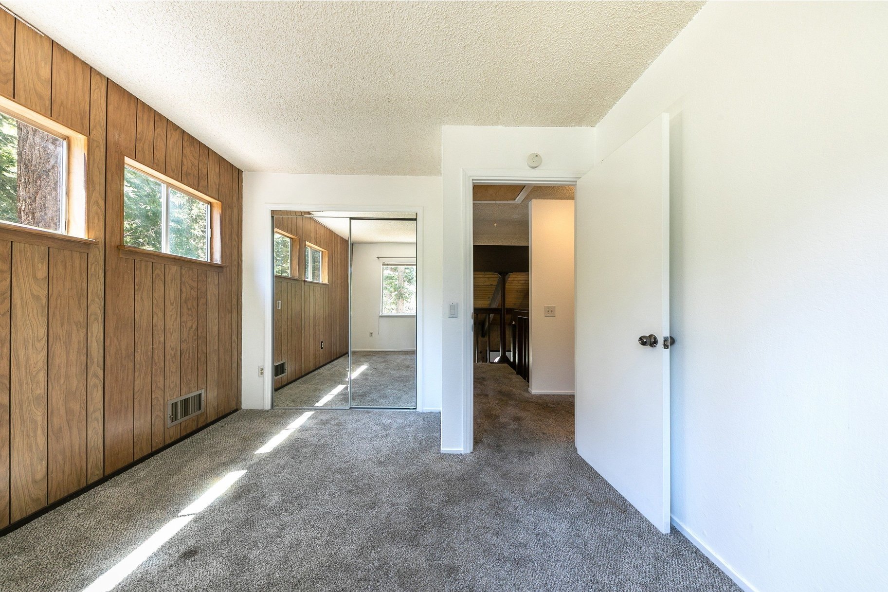  Tucked into a Prime Tahoe City setting - 物件實景