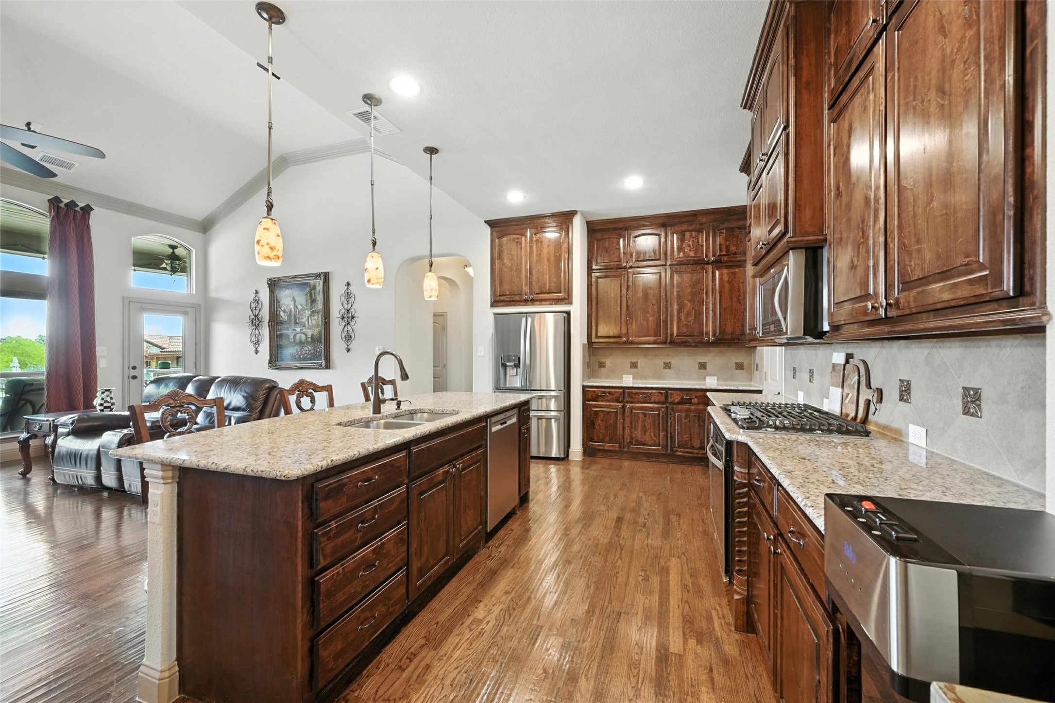 Denton, Texas, 76210, United States, 3 Bedrooms Bedrooms, ,3 BathroomsBathrooms,Residential,For Sale,1932168