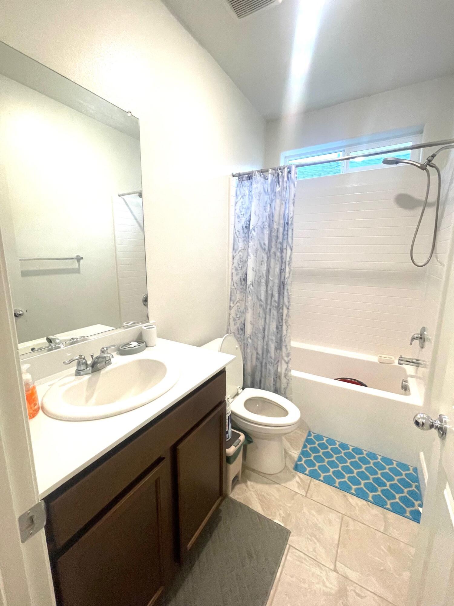 Visalia, California, 93292, United States, 6 Bedrooms Bedrooms, ,5 BathroomsBathrooms,Residential,For Sale,2008509