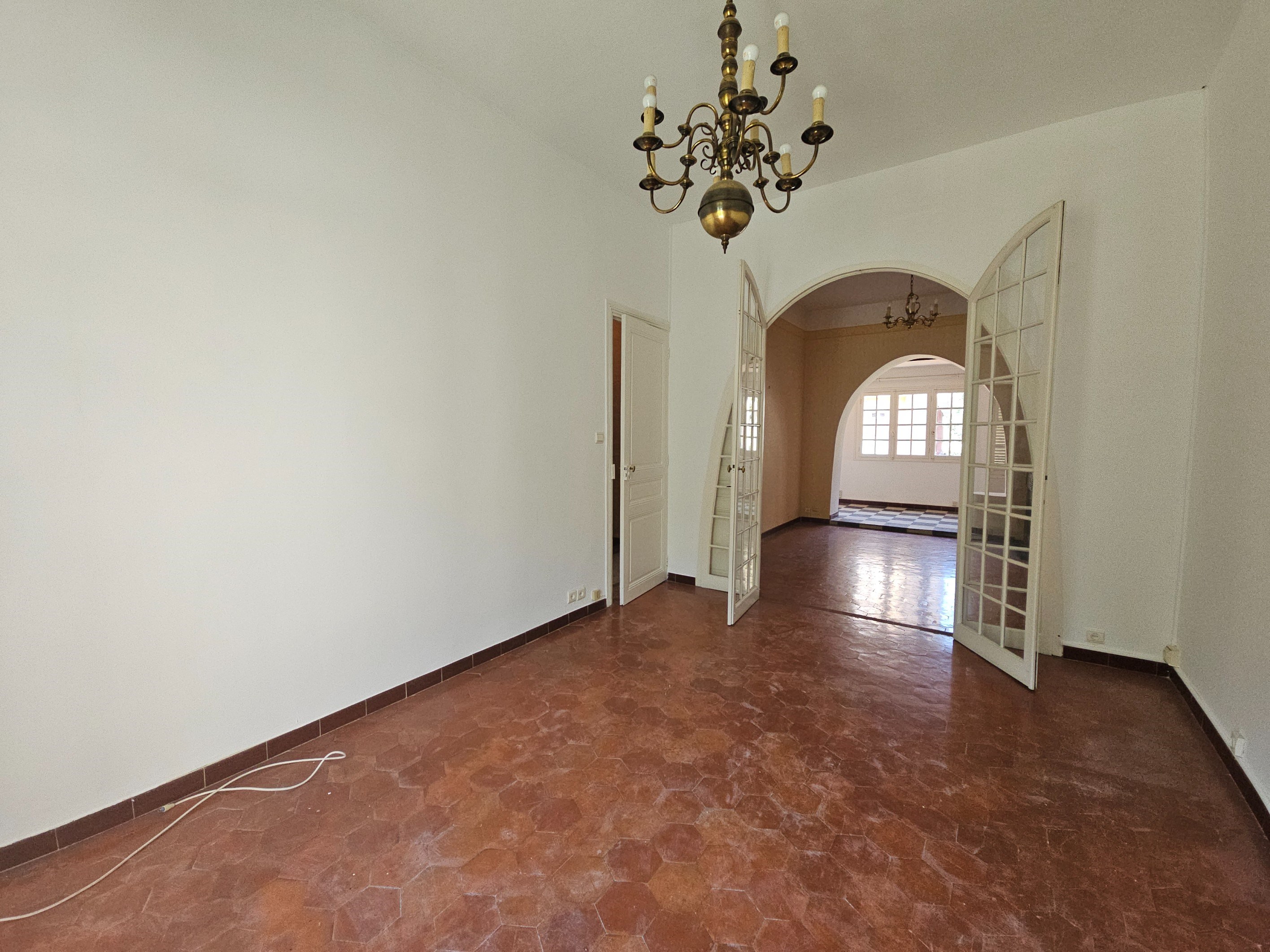  Charming Townhouse with Garden and Parking – Central Perpignan - 物件實景