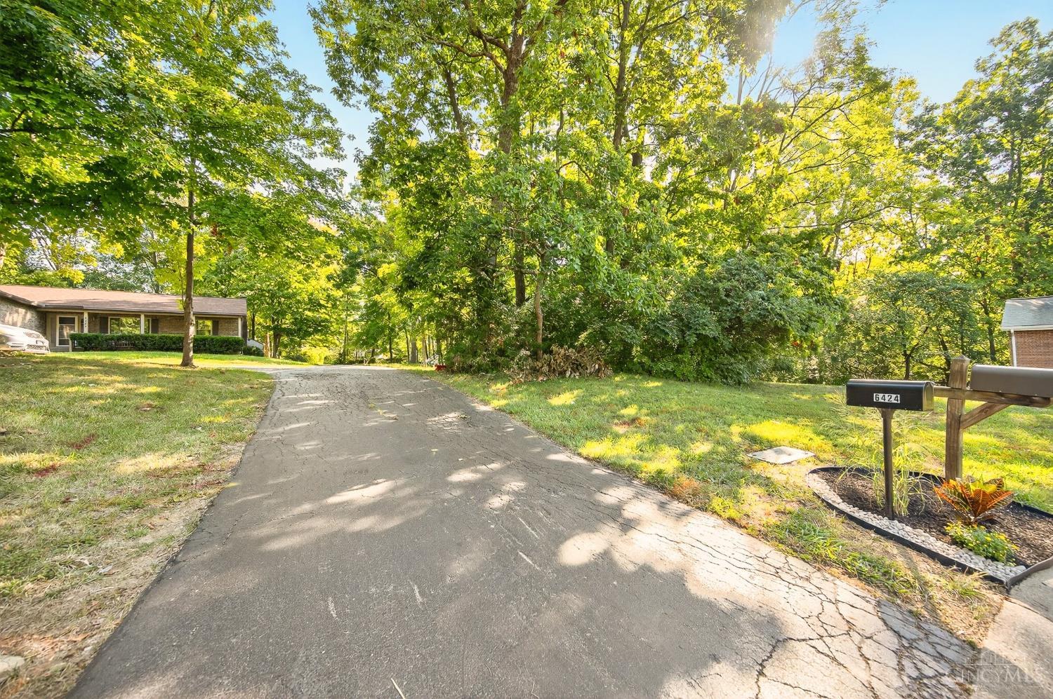 Sycamore Twp, Ohio, 45241, United States, 4 Bedrooms Bedrooms, ,4 BathroomsBathrooms,Residential,For Sale,1982774