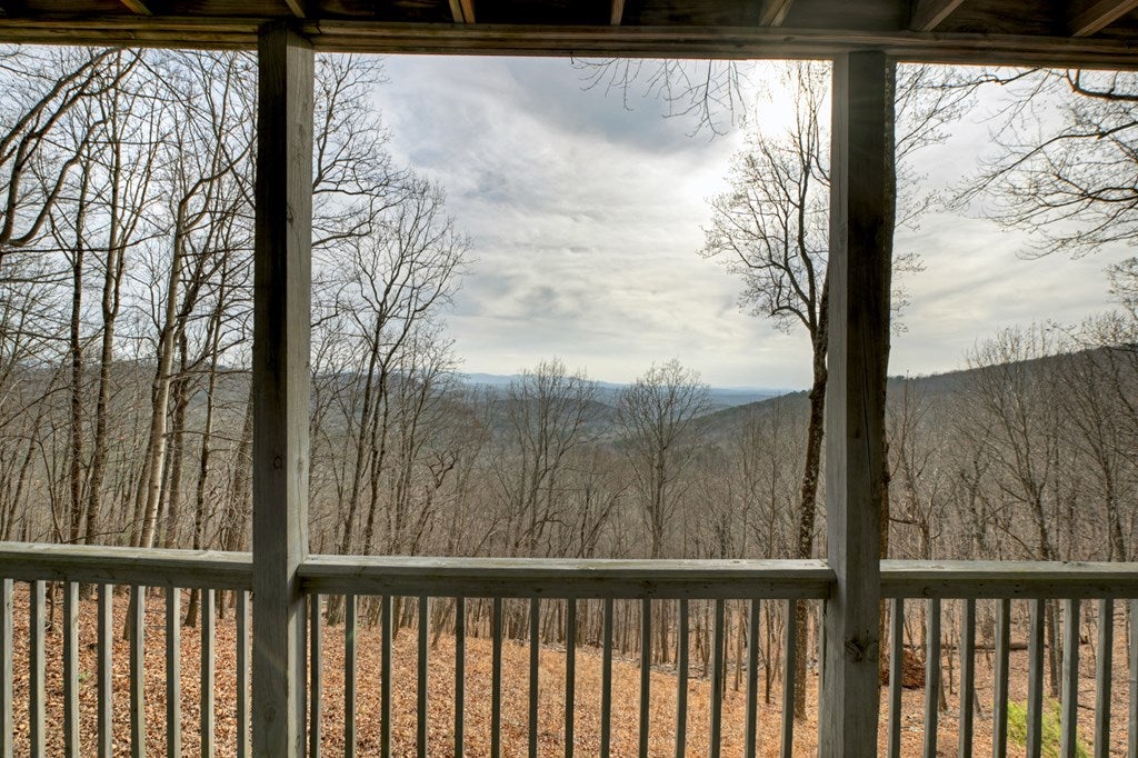 Ellijay, Georgia, 30536, United States, 3 Bedrooms Bedrooms, ,3 BathroomsBathrooms,Residential,For Sale,2009787