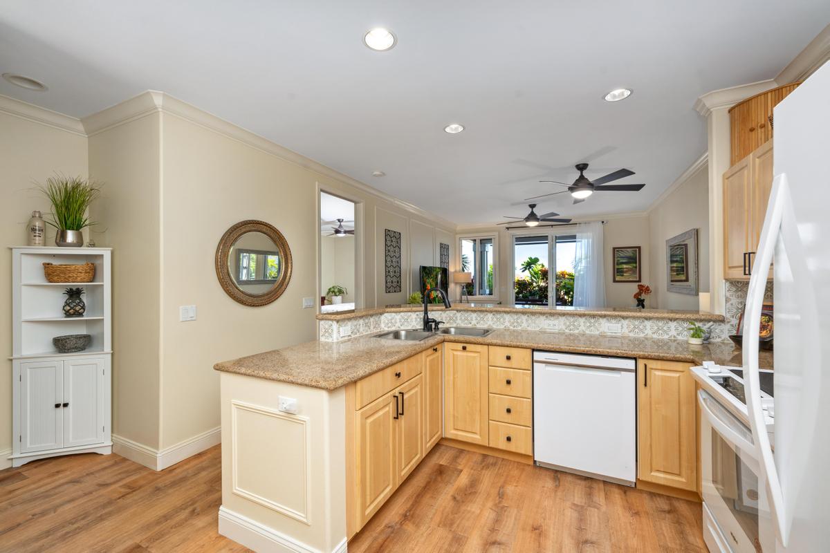 Kailua-Kona, Hawaii, 96740, United States, 2 Bedrooms Bedrooms, ,2 BathroomsBathrooms,Residential,For Sale,1927495