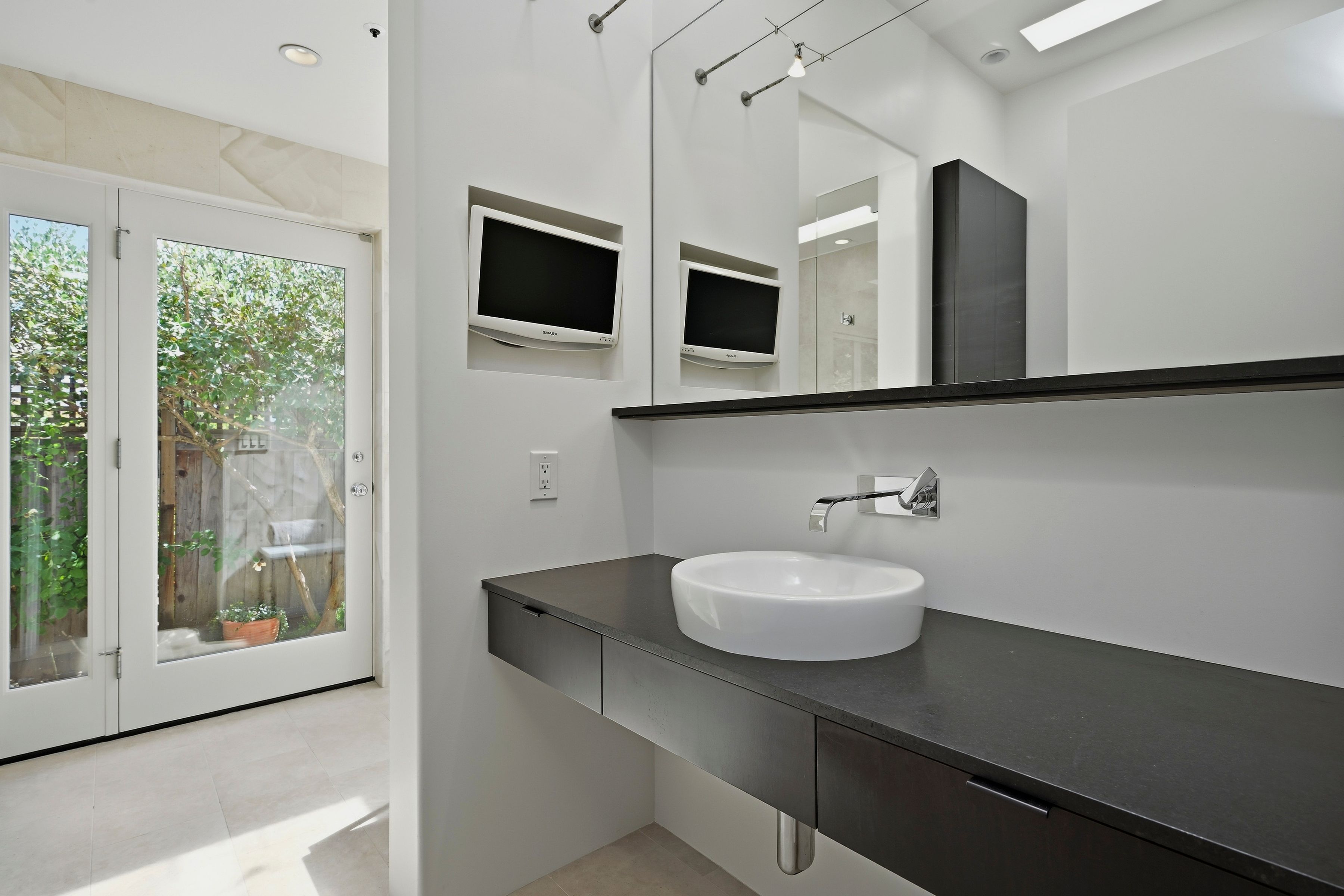  1420 Rosewood Lane - 物件實景