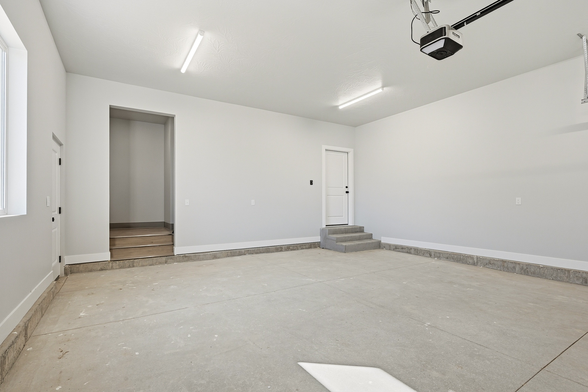 Cedar City, Utah, 84720, United States, 6 Bedrooms Bedrooms, ,4 BathroomsBathrooms,Residential,For Sale,1978281