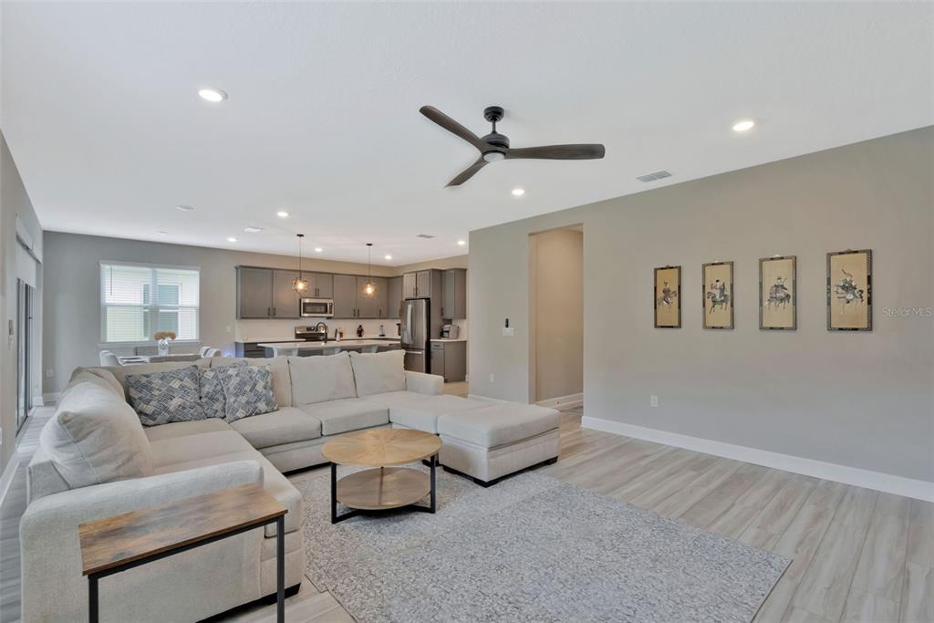 St Cloud, Florida, 34772, United States, 5 Bedrooms Bedrooms, ,3 BathroomsBathrooms,Residential,For Sale,1970821