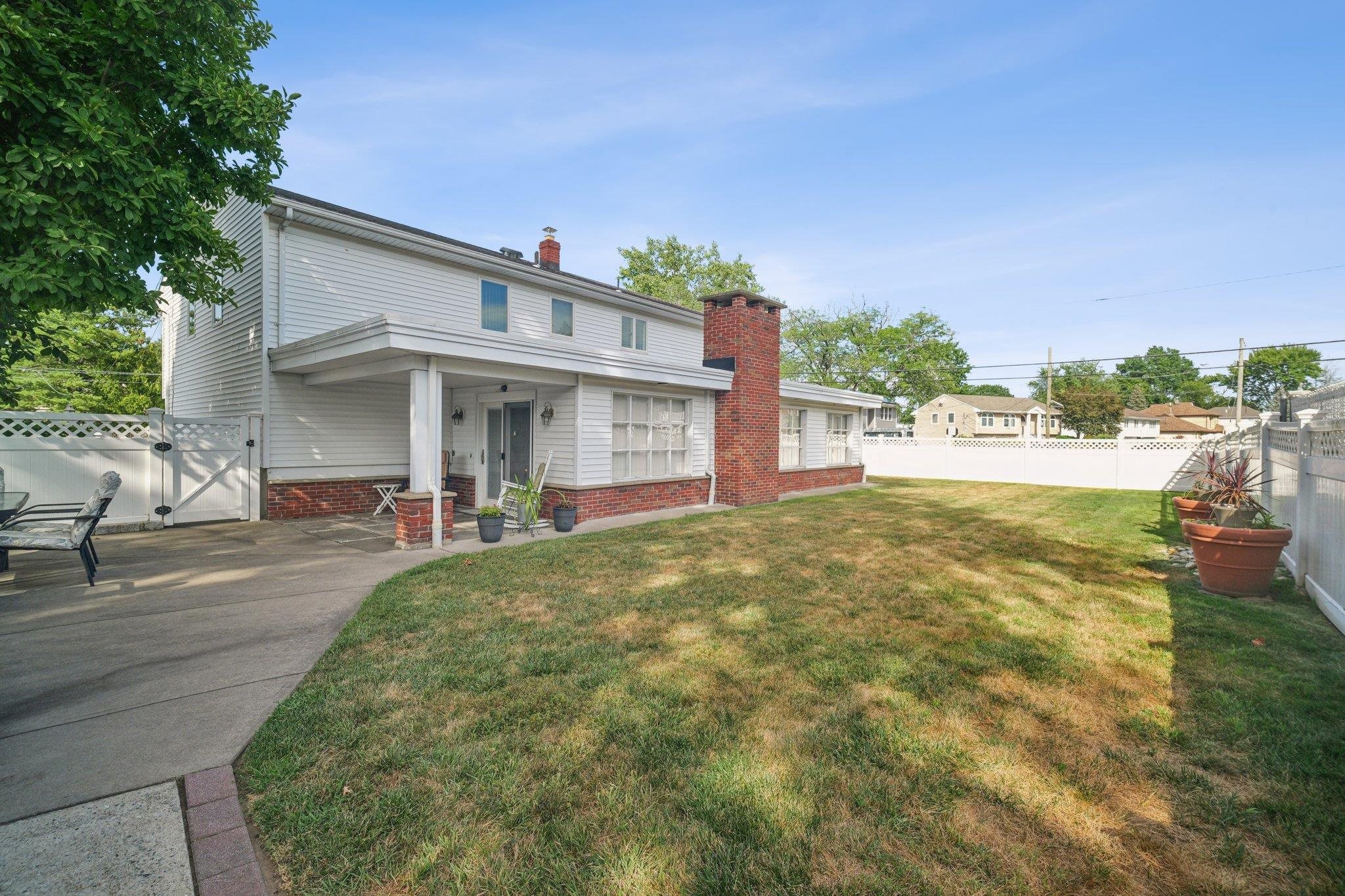 Little Ferry, New Jersey, 07643, United States, 4 Bedrooms Bedrooms, ,2 BathroomsBathrooms,Residential,For Sale,1922768