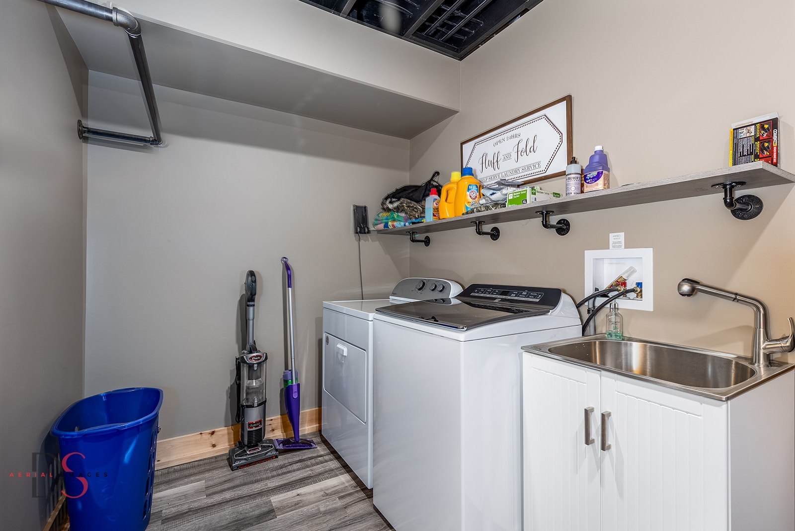 Marseilles, Illinois, 61341, United States, 4 Bedrooms Bedrooms, ,3 BathroomsBathrooms,Residential,For Sale,1970434