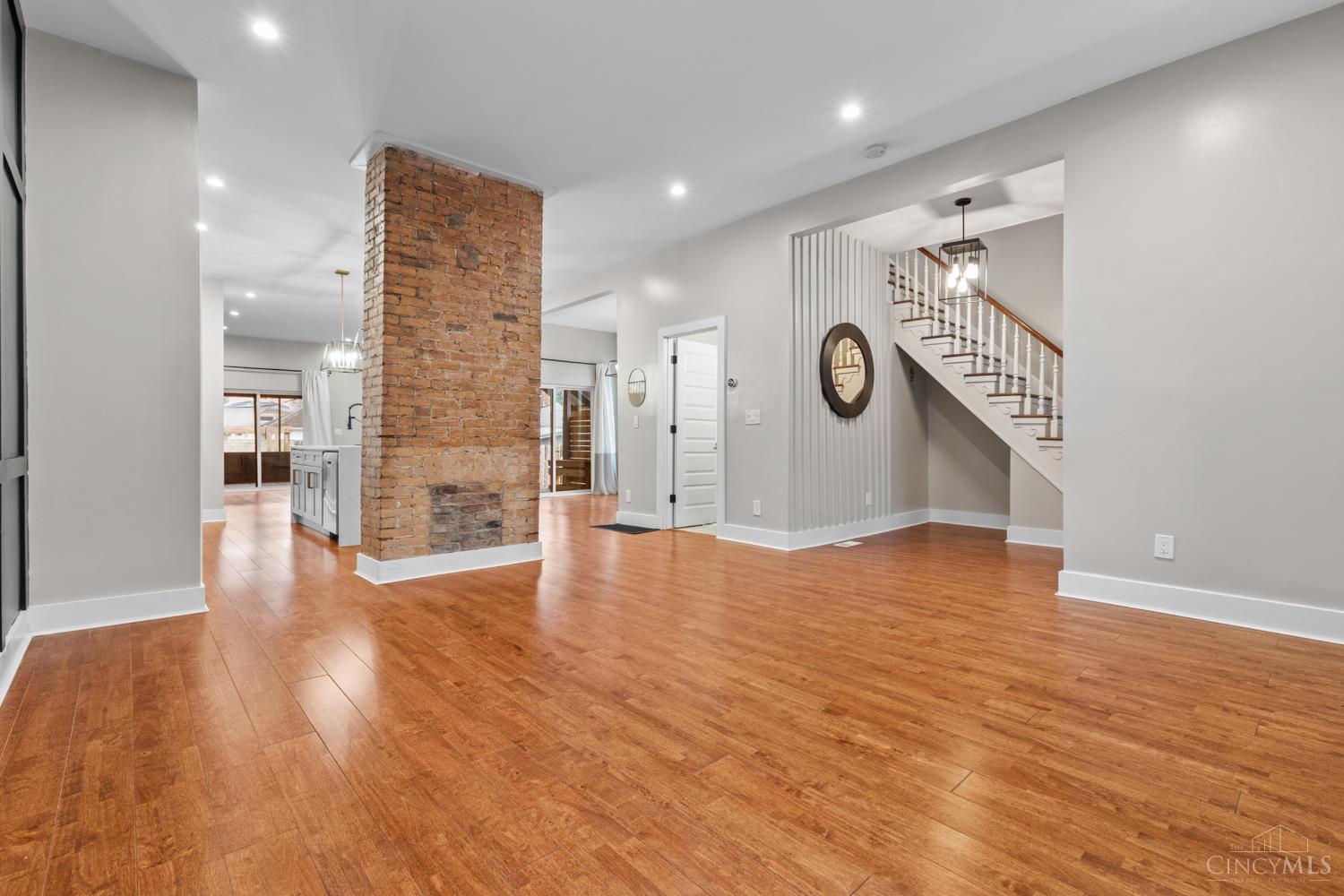 Cincinnati, Ohio, 45206, United States, 3 Bedrooms Bedrooms, ,3 BathroomsBathrooms,Residential,For Sale,1997229