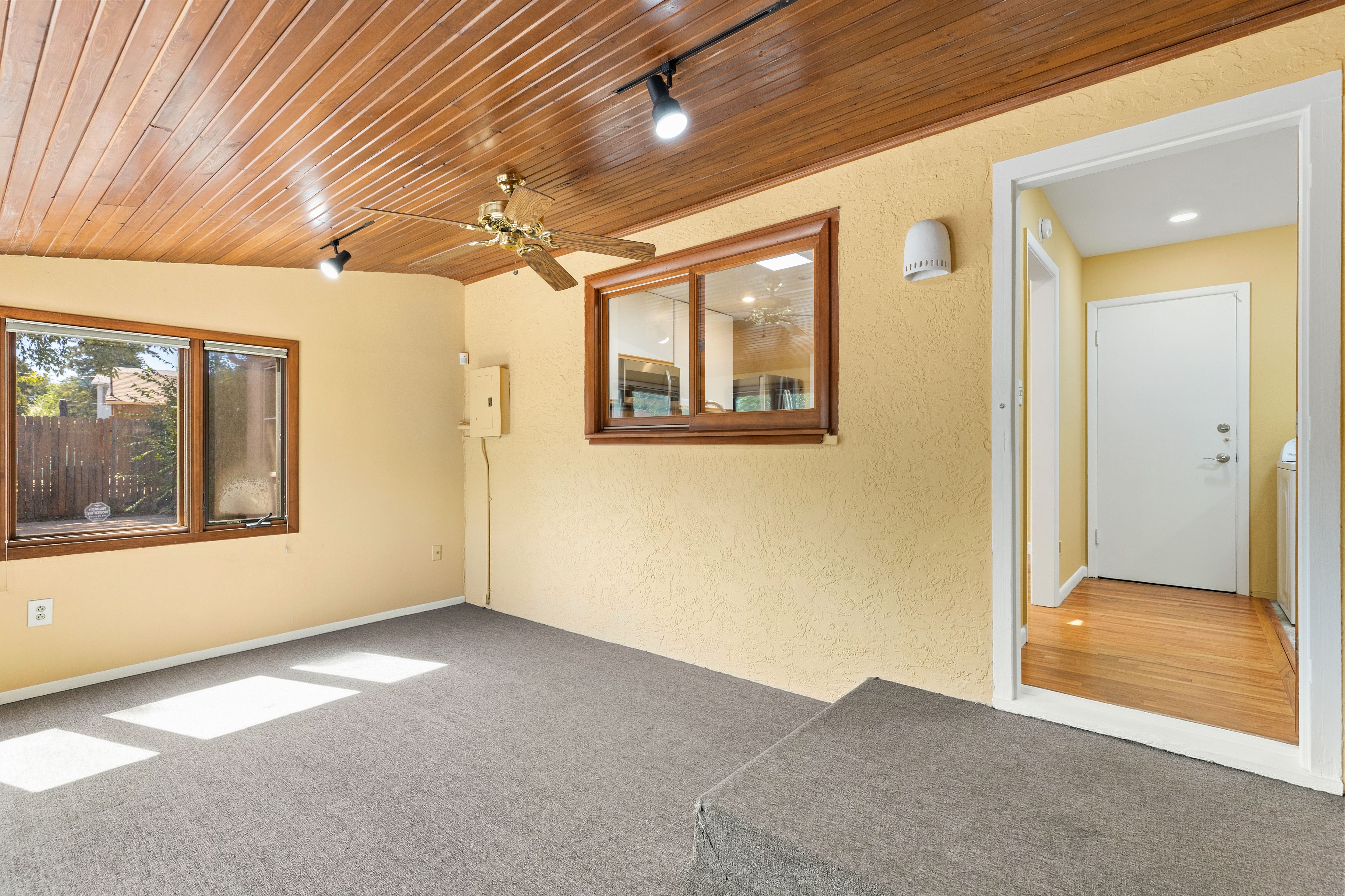  Mountain Views  Main-Level Living  Minutes From Everywhere - 物件實景