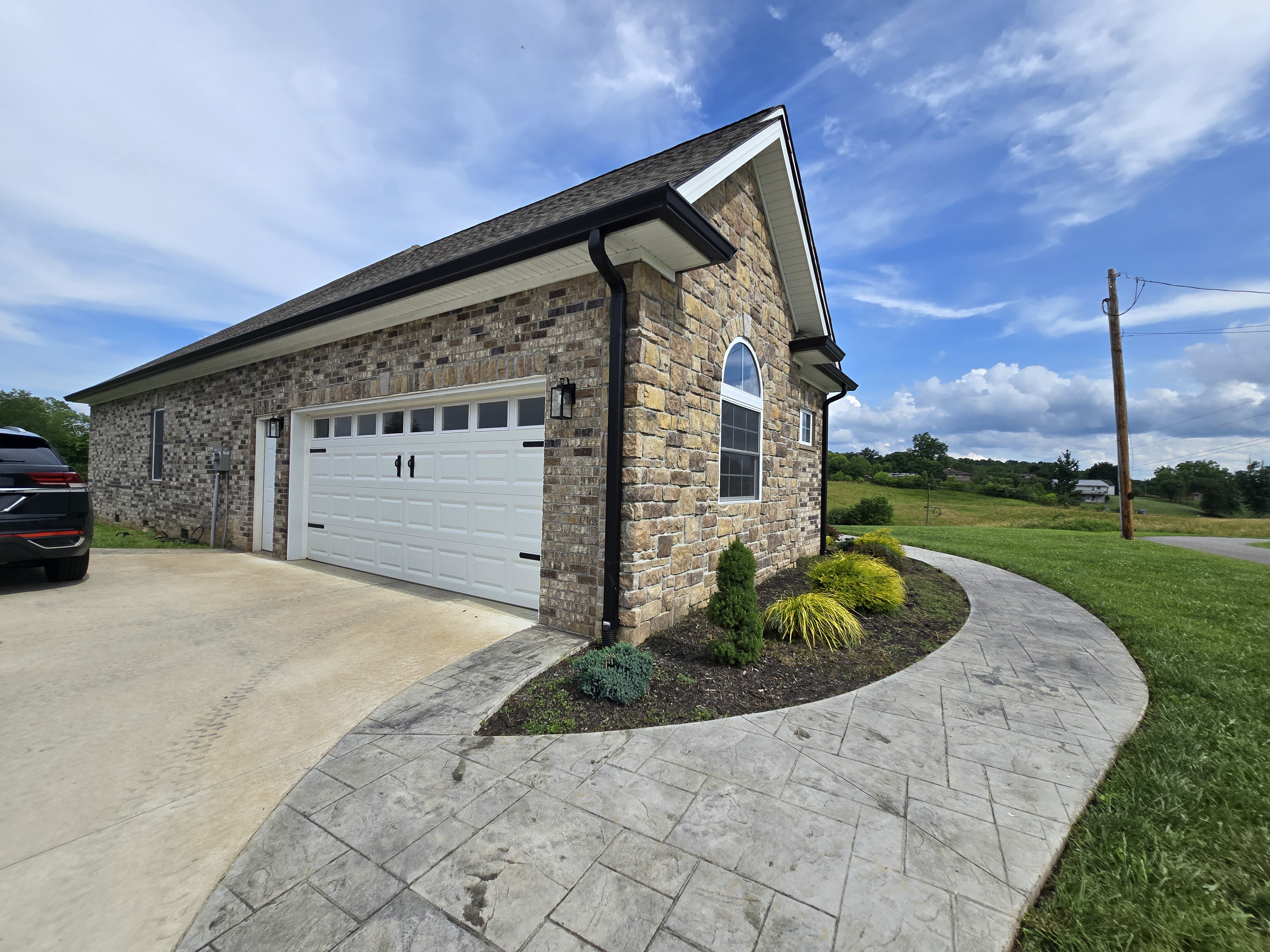 Harrogate, Tennessee, 37752, United States, 3 Bedrooms Bedrooms, ,2 BathroomsBathrooms,Residential,For Sale,1982987