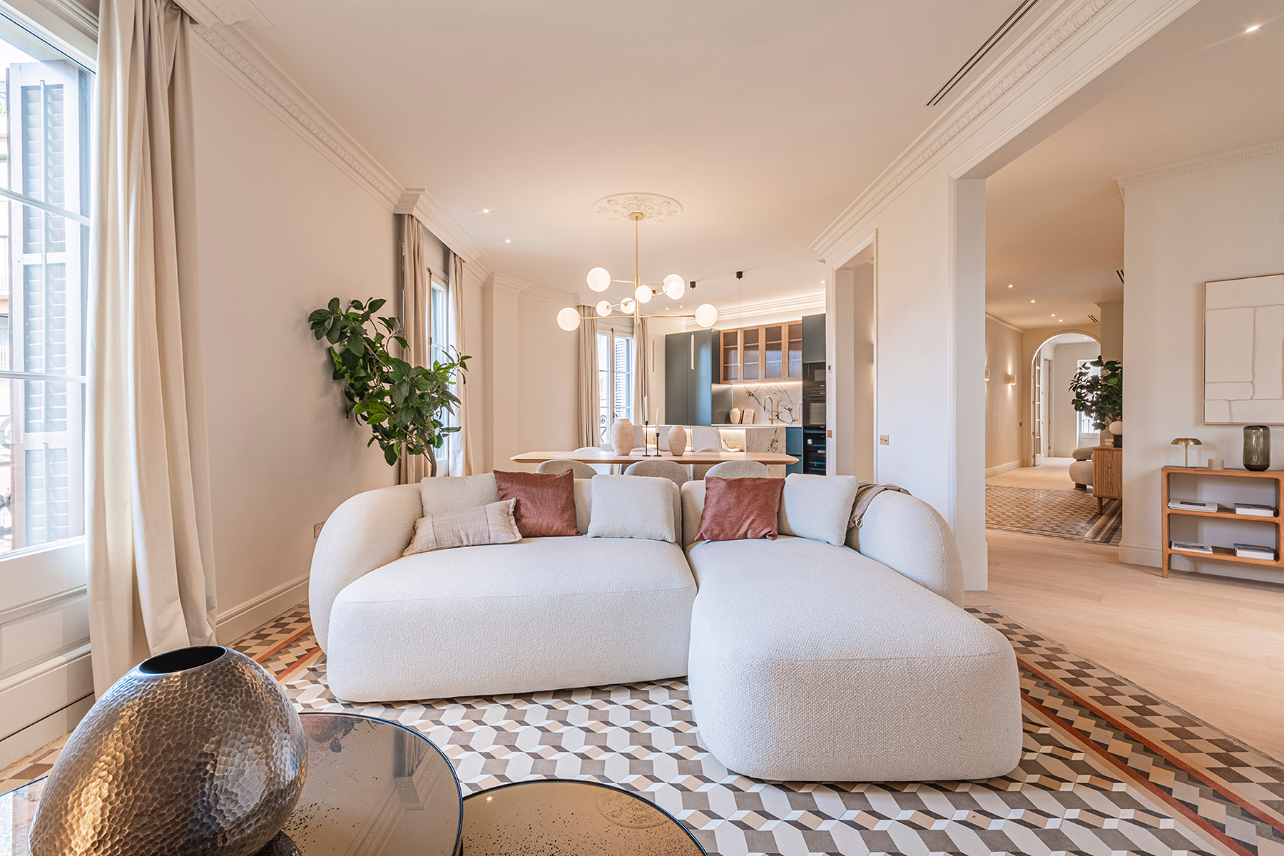  Designer Upper-Floor Apartment with Private Terrace in the Quadrat d’Or - 物件實景
