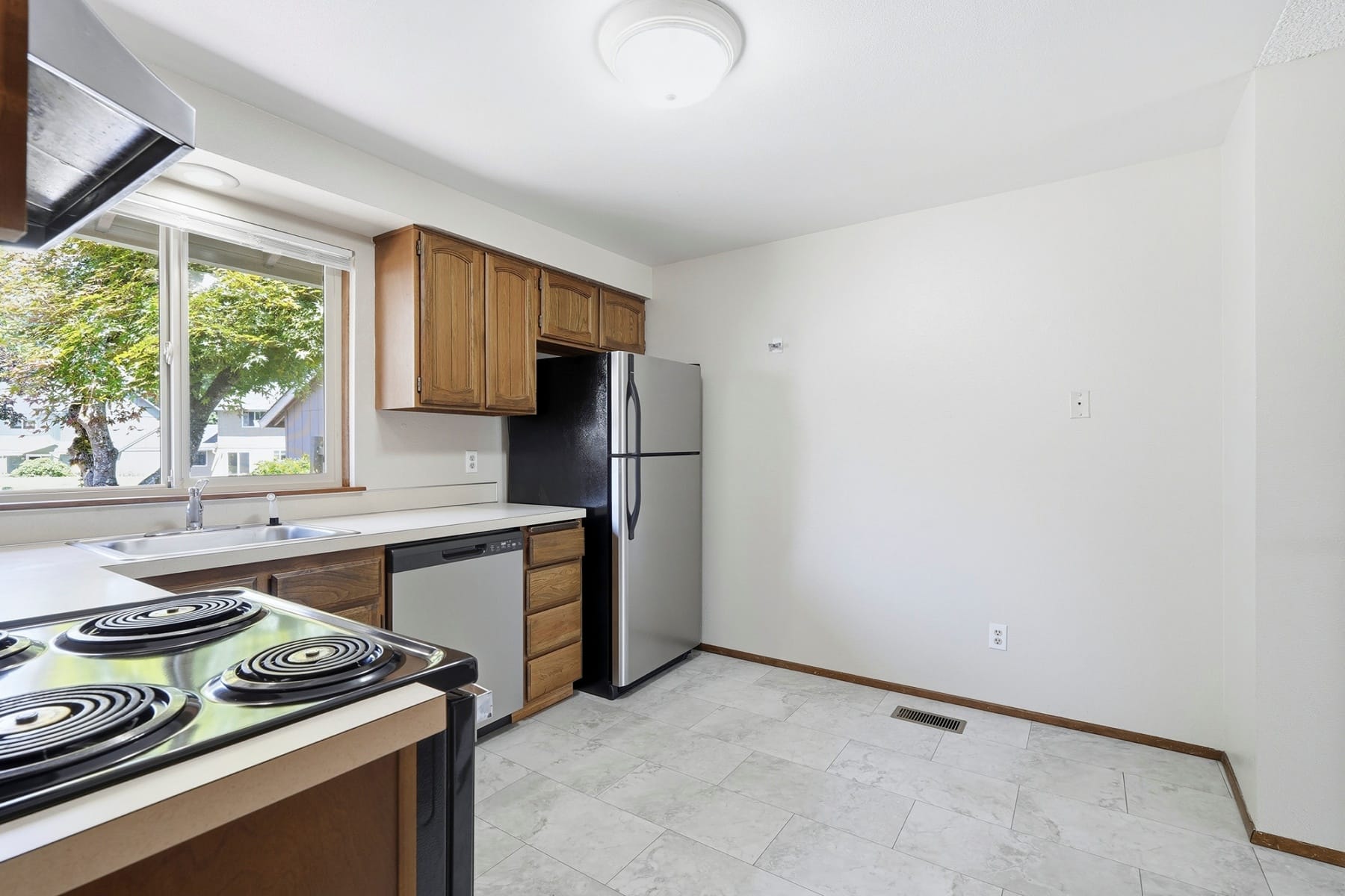 2986 SE BLUE BIRD DR Hillsboro, OR 97123 - 物件實景