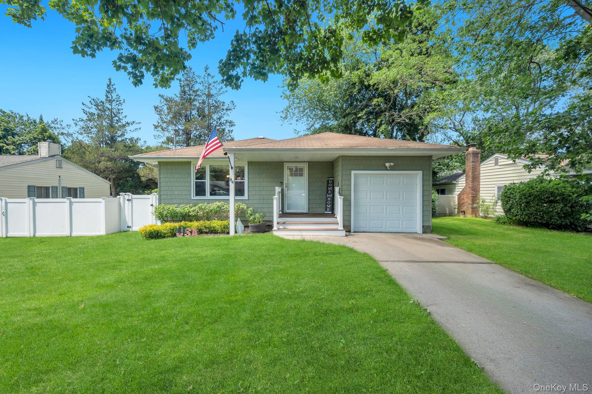 Oneida Ave, South Setauket, NY 11720 #1