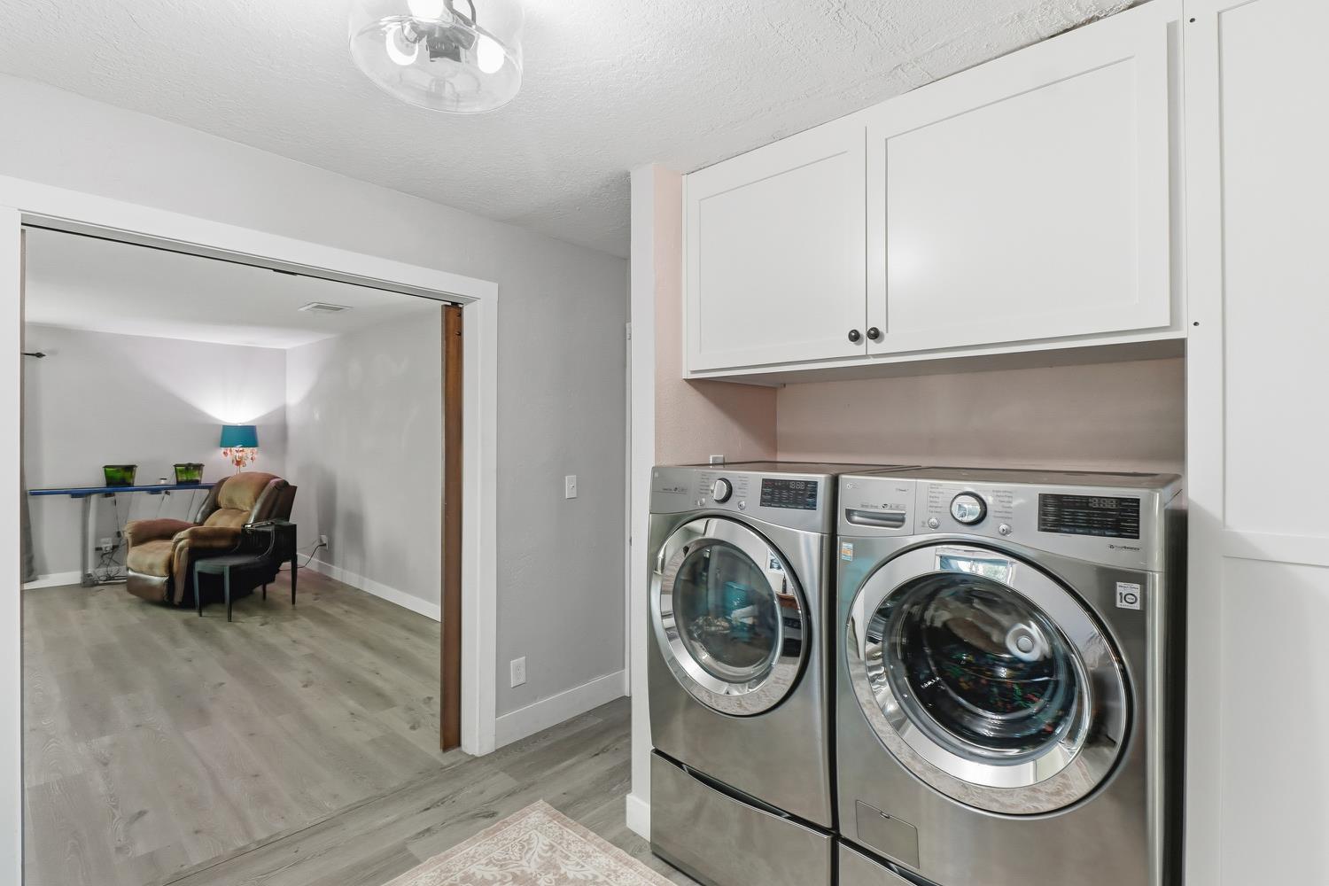 Sacramento, California, 95826, United States, 3 Bedrooms Bedrooms, ,2 BathroomsBathrooms,Residential,For Sale,1991468