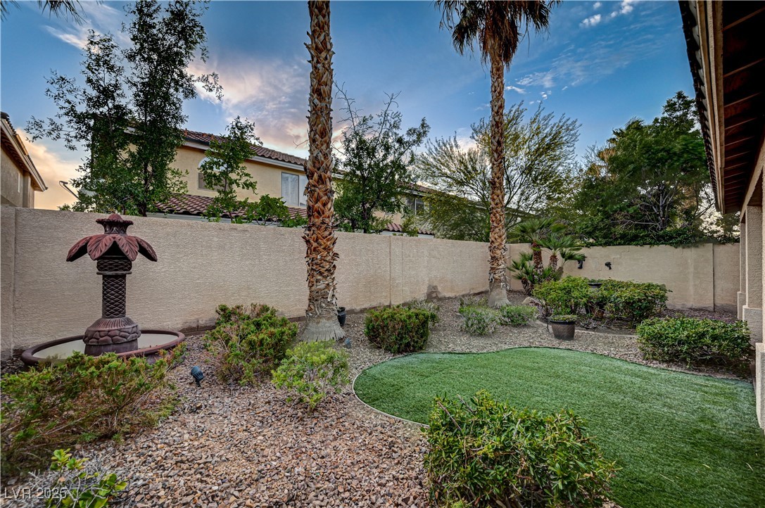 Las Vegas, Nevada, 89141, United States, 3 Bedrooms Bedrooms, ,3 BathroomsBathrooms,Residential,For Sale,1971377