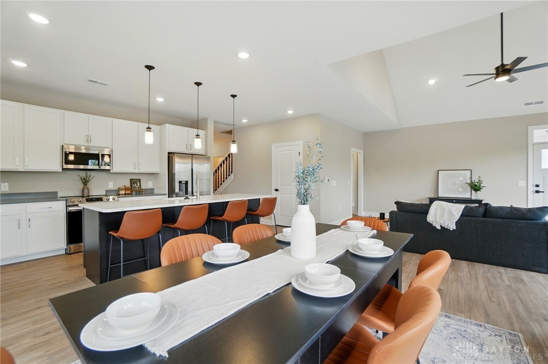 Springfield, Ohio, 45502, United States, 3 Bedrooms Bedrooms, ,3 BathroomsBathrooms,Residential,For Sale,1987754