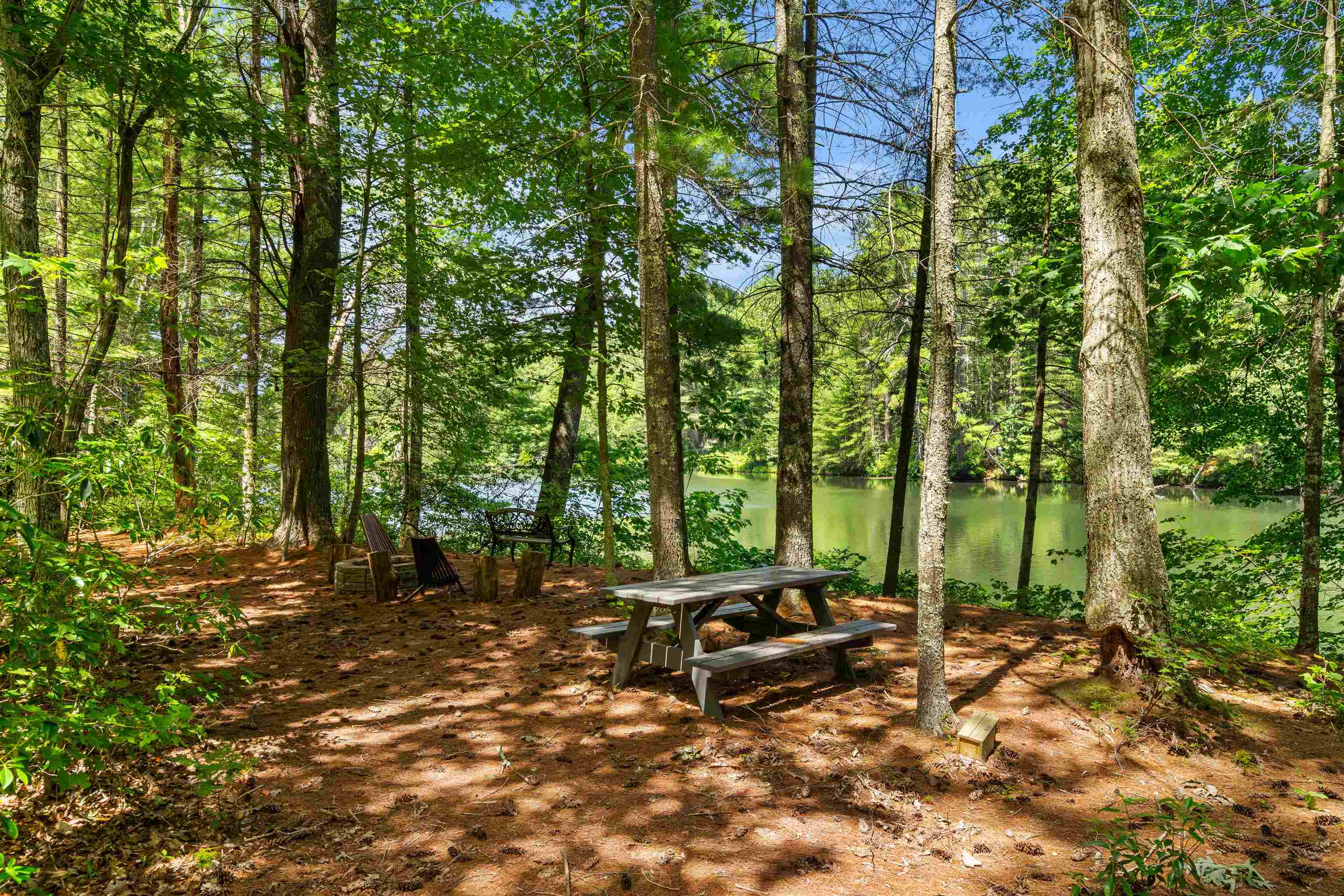 Hollis, New Hampshire, 03049, United States, 3 Bedrooms Bedrooms, ,3 BathroomsBathrooms,Residential,For Sale,1907073
