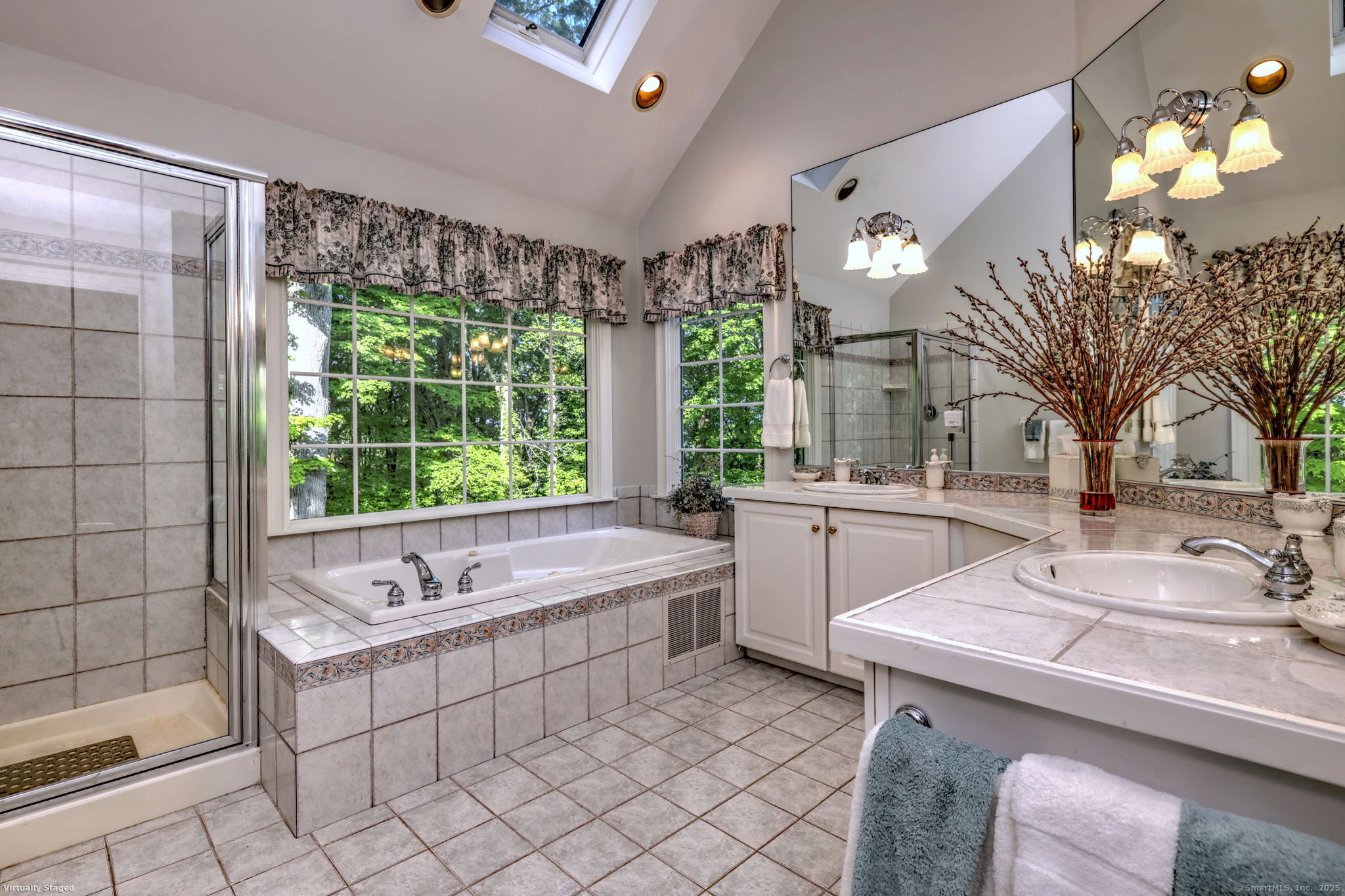 Redding, Connecticut, 06896, United States, 4 Bedrooms Bedrooms, ,5 BathroomsBathrooms,Residential,For Sale,1827564