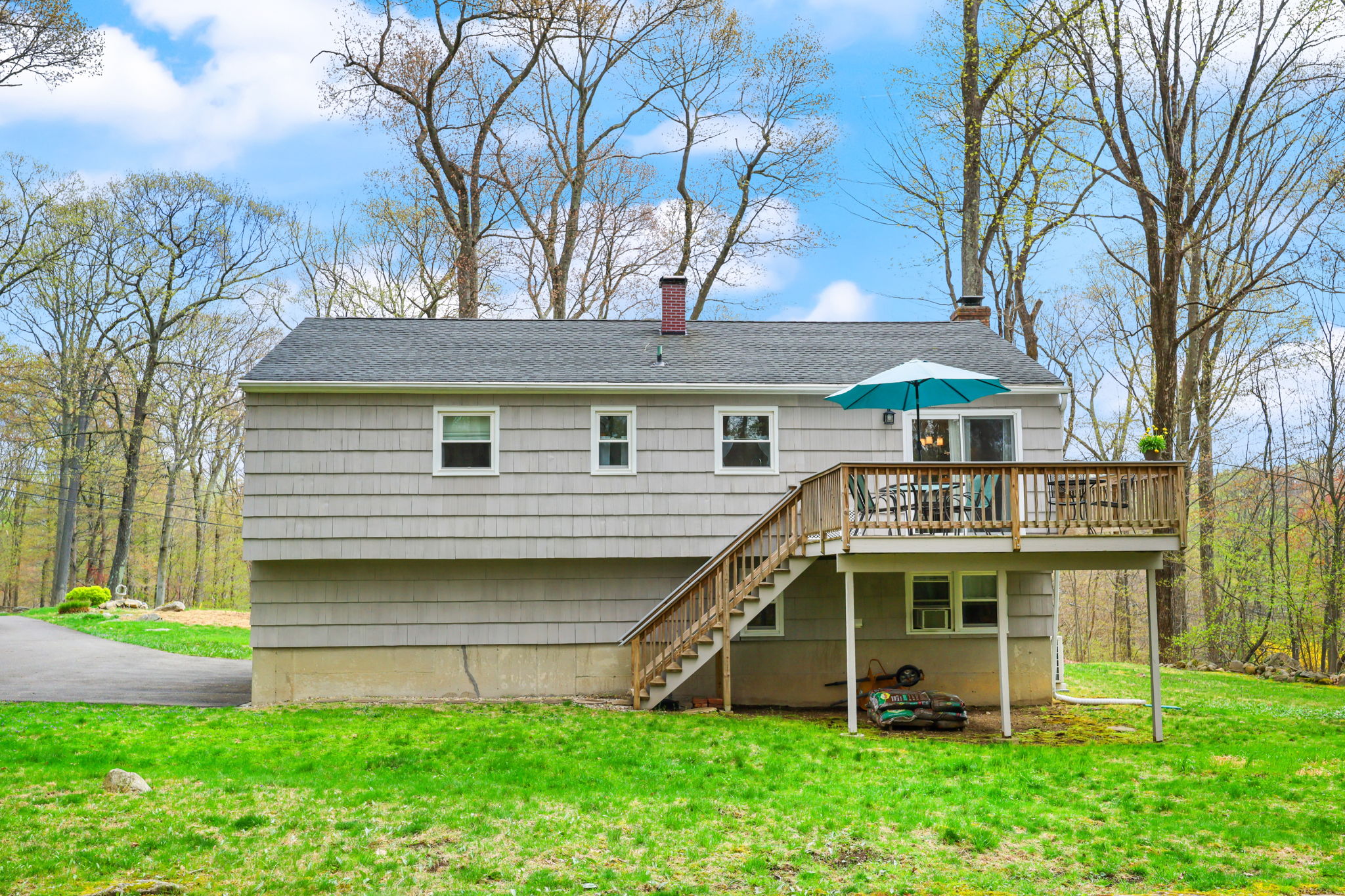  Fully Updated Raised Ranch - 物件實景