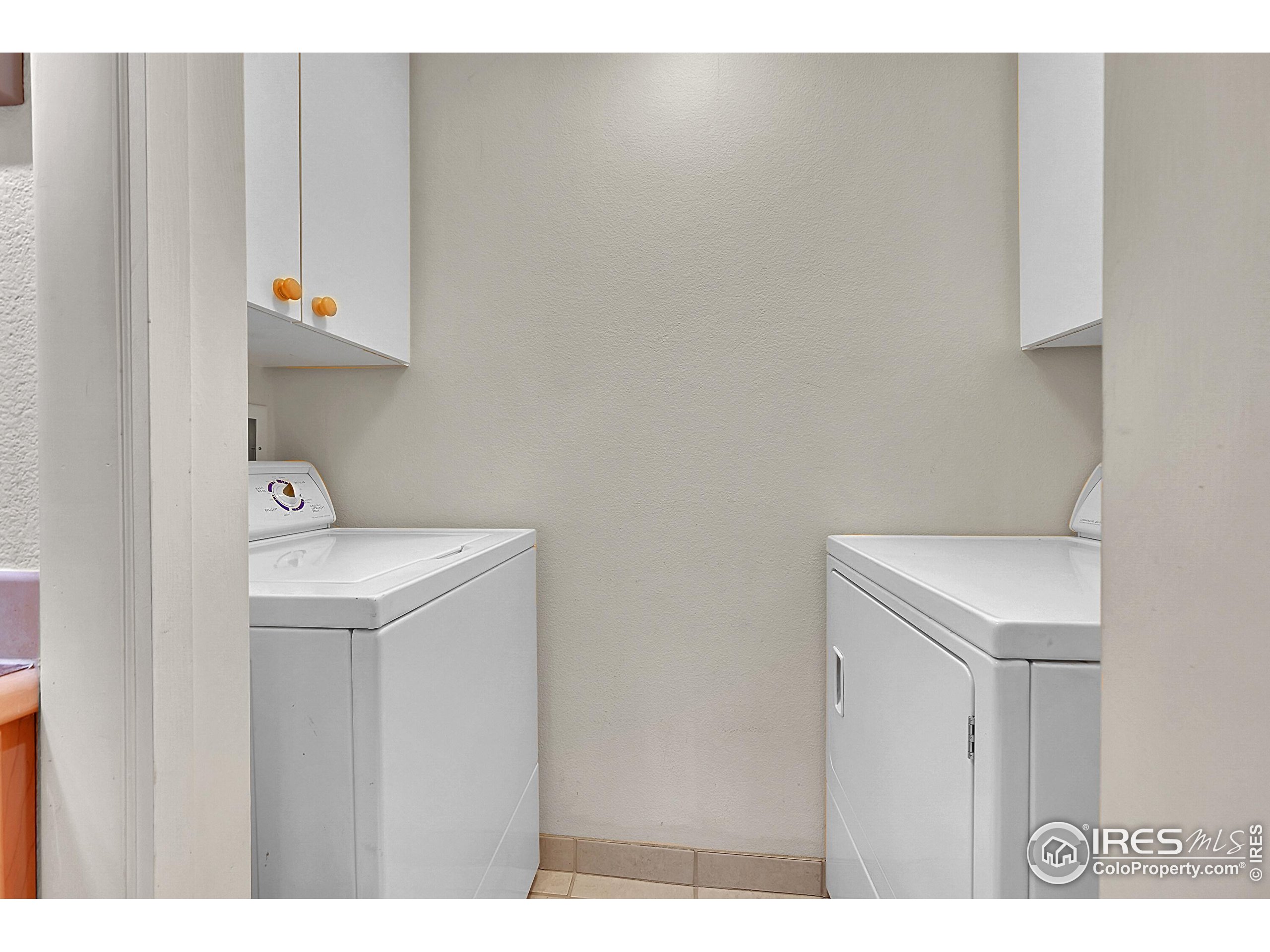 Boulder, Colorado, 80304, United States, 2 Bedrooms Bedrooms, ,2 BathroomsBathrooms,Residential,For Sale,1989249