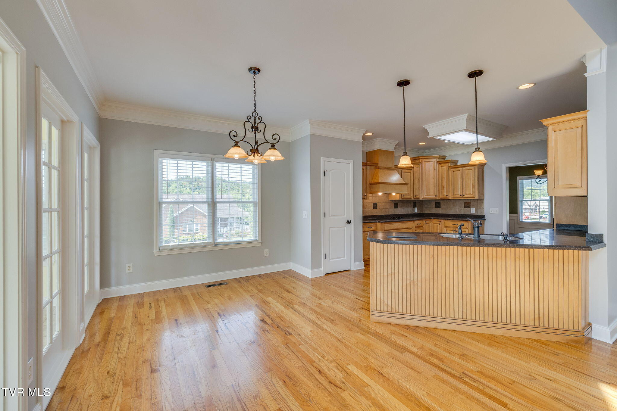 Kingsport, Tennessee, 37660, United States, 3 Bedrooms Bedrooms, ,4 BathroomsBathrooms,Residential,For Sale,1984458