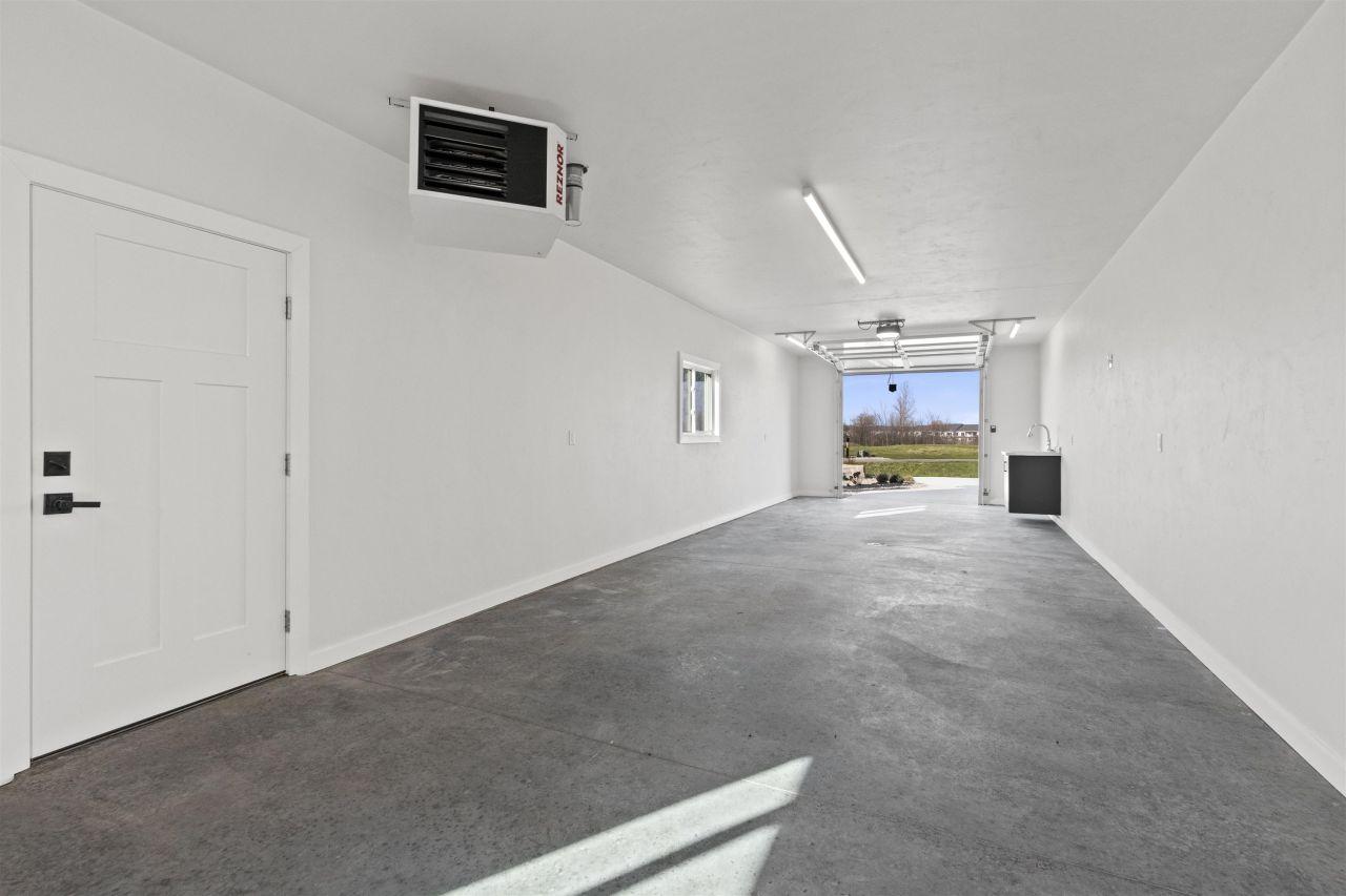 WRIGHTSTOWN, Wisconsin, 54180, United States, 4 Bedrooms Bedrooms, ,3 BathroomsBathrooms,Residential,For Sale,1721117