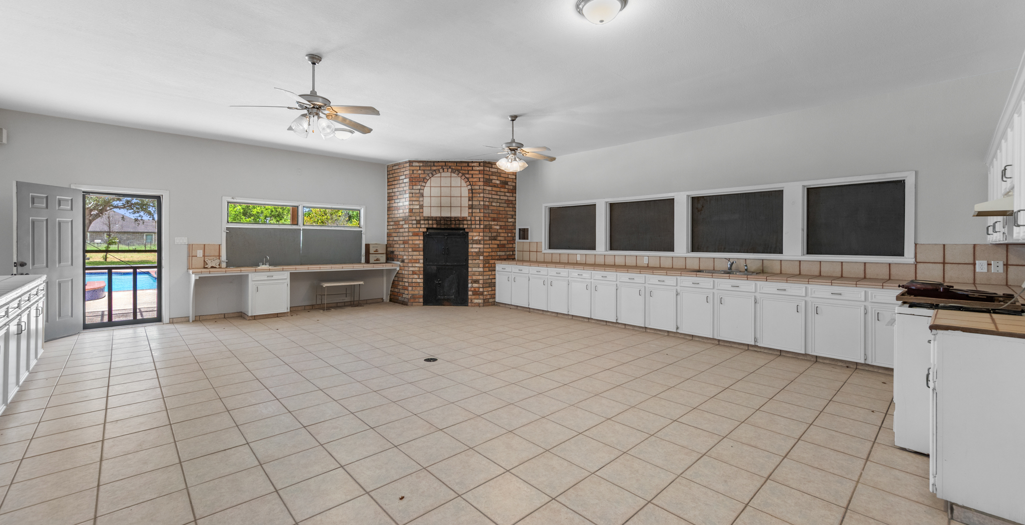 McAllen, Texas, 78504, United States, 7 Bedrooms Bedrooms, ,7 BathroomsBathrooms,Residential,For Sale,1916875