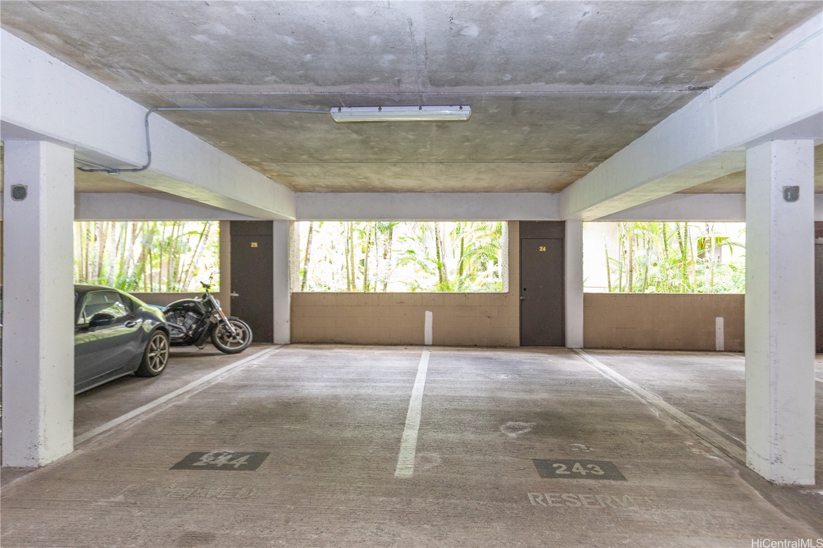 Kaneohe, Hawaii, 96744, United States, 2 Bedrooms Bedrooms, ,3 BathroomsBathrooms,Residential,For Sale,1988313