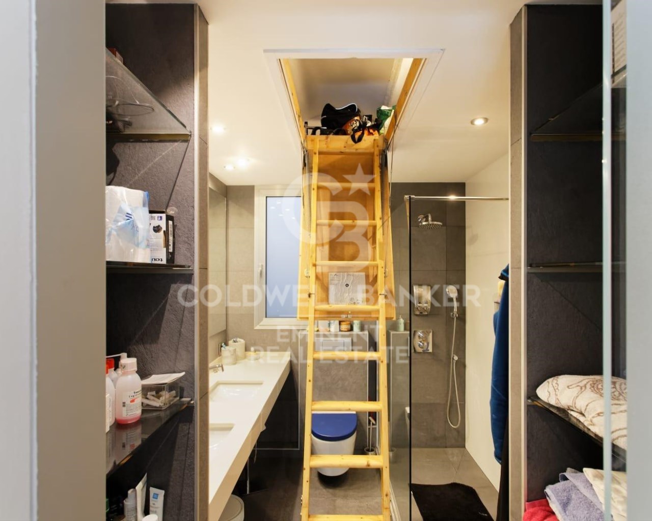 Barcelona, Catalonia, ES, 4 Bedrooms Bedrooms, ,2 BathroomsBathrooms,Residential,For Sale,1694792