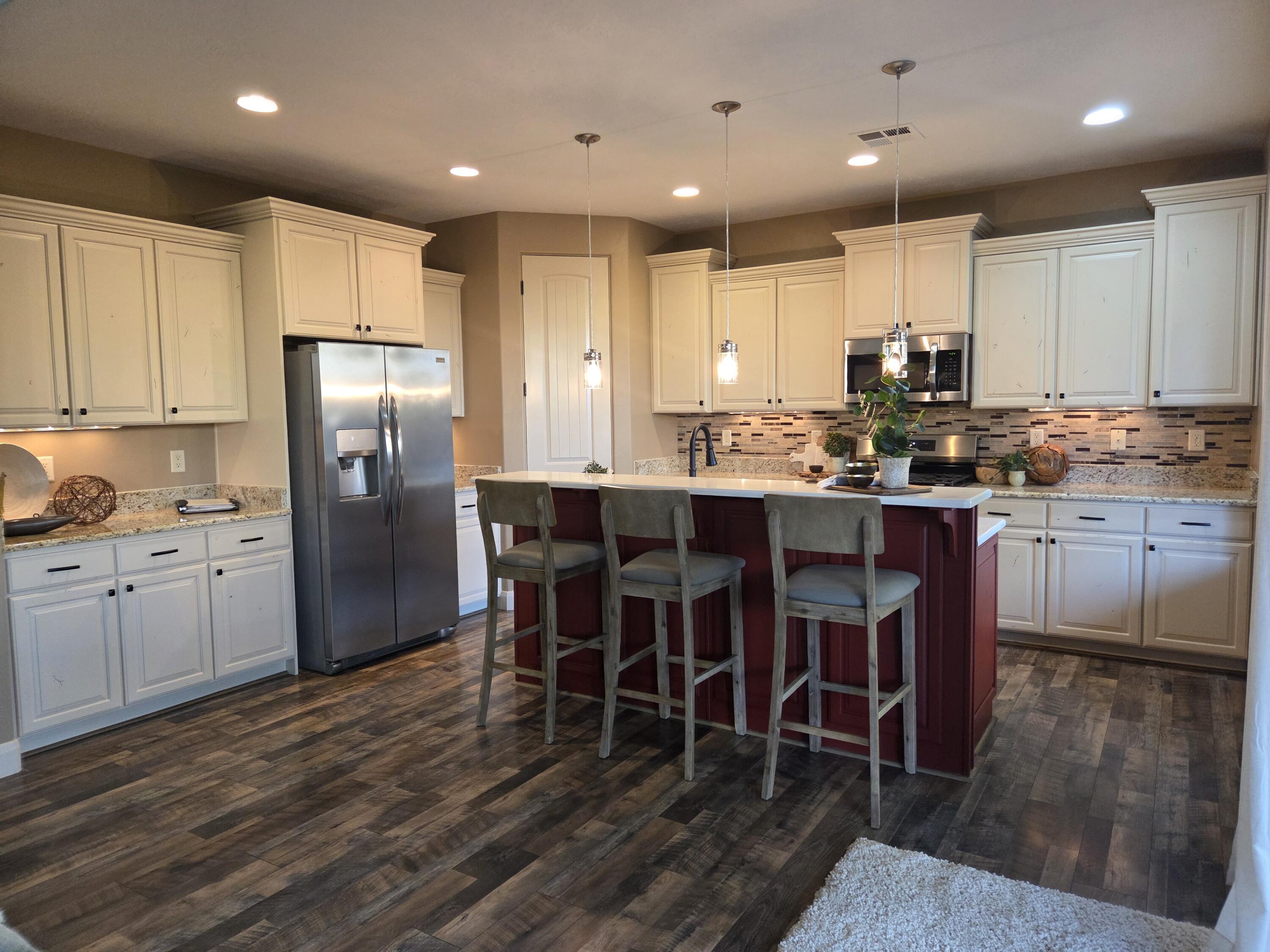 Hurricane, Utah, 84737, United States, 4 Bedrooms Bedrooms, ,Residential,For Sale,1986322