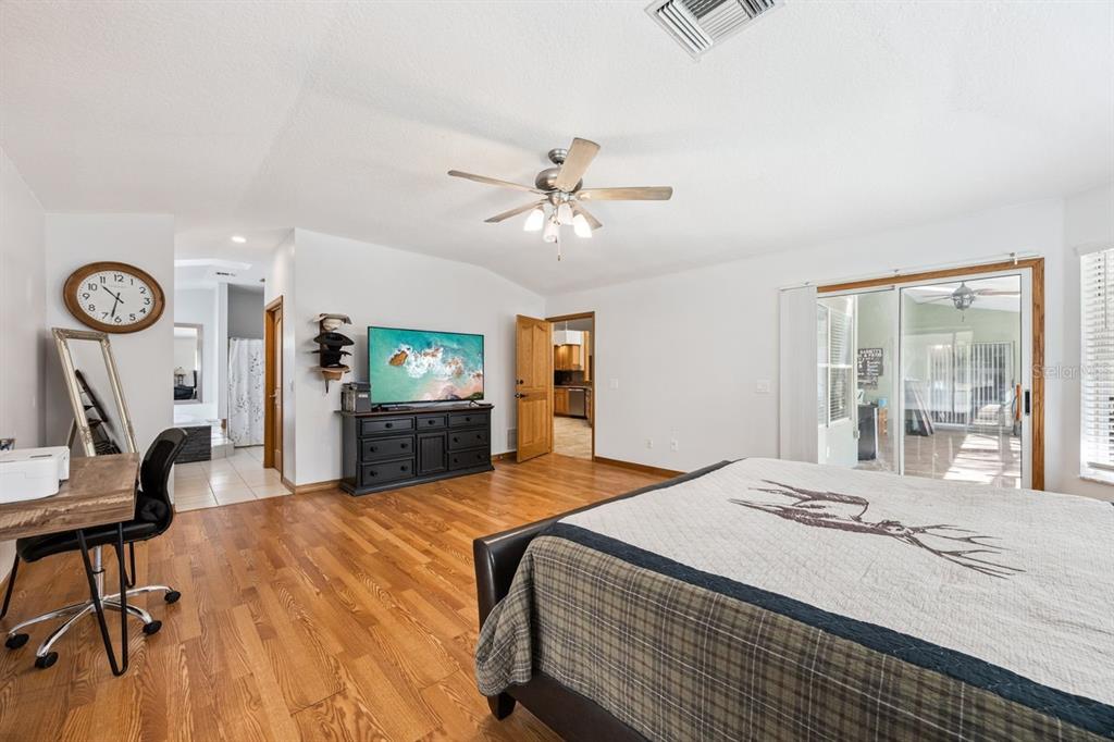 Sorrento, Florida, 32776, United States, 4 Bedrooms Bedrooms, ,3 BathroomsBathrooms,Residential,For Sale,1992093