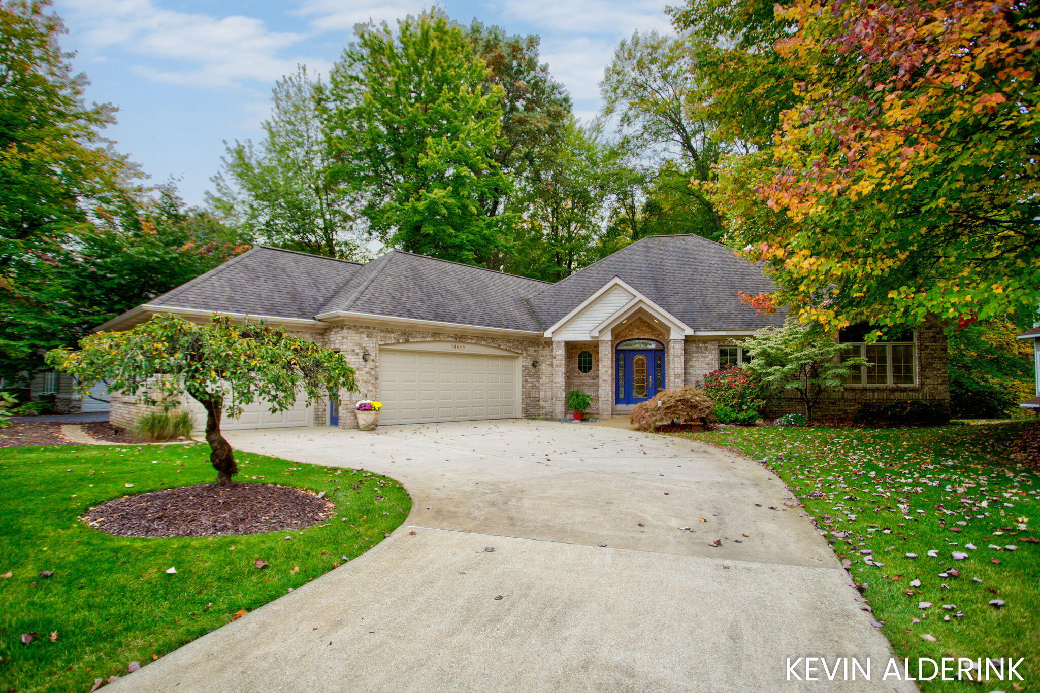 Creek Edge Dr, Holland, MI 49424