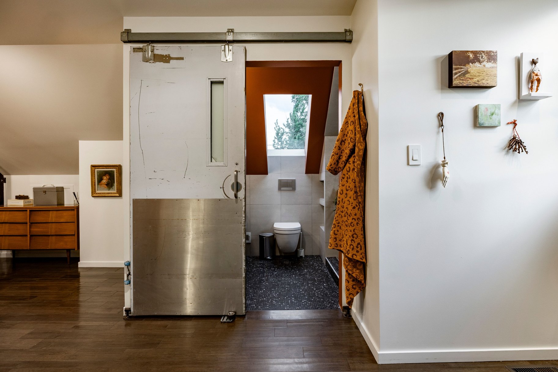  Spacious Millcreek Bungalow with Expansive Backyard & 2-Car Garage - 物件實景