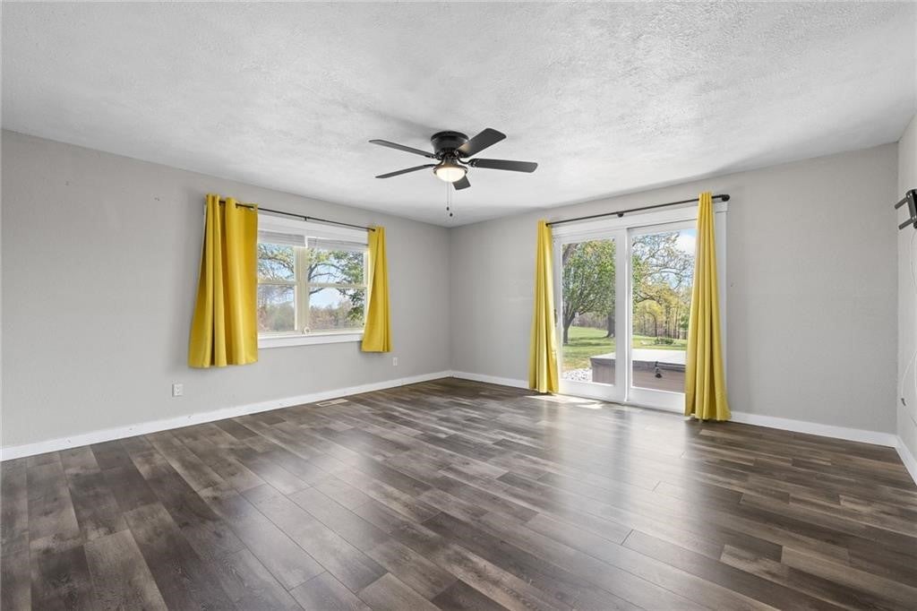 Harrison, Arkansas, 72601, United States, 4 Bedrooms Bedrooms, ,4 BathroomsBathrooms,Residential,For Sale,1993048