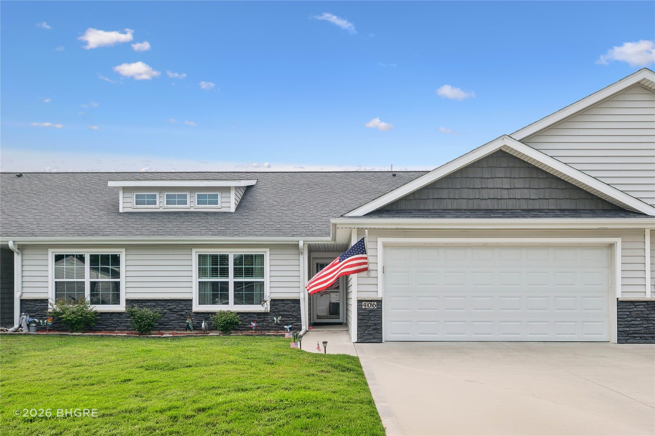 Park St, Prairie City, IA 50228