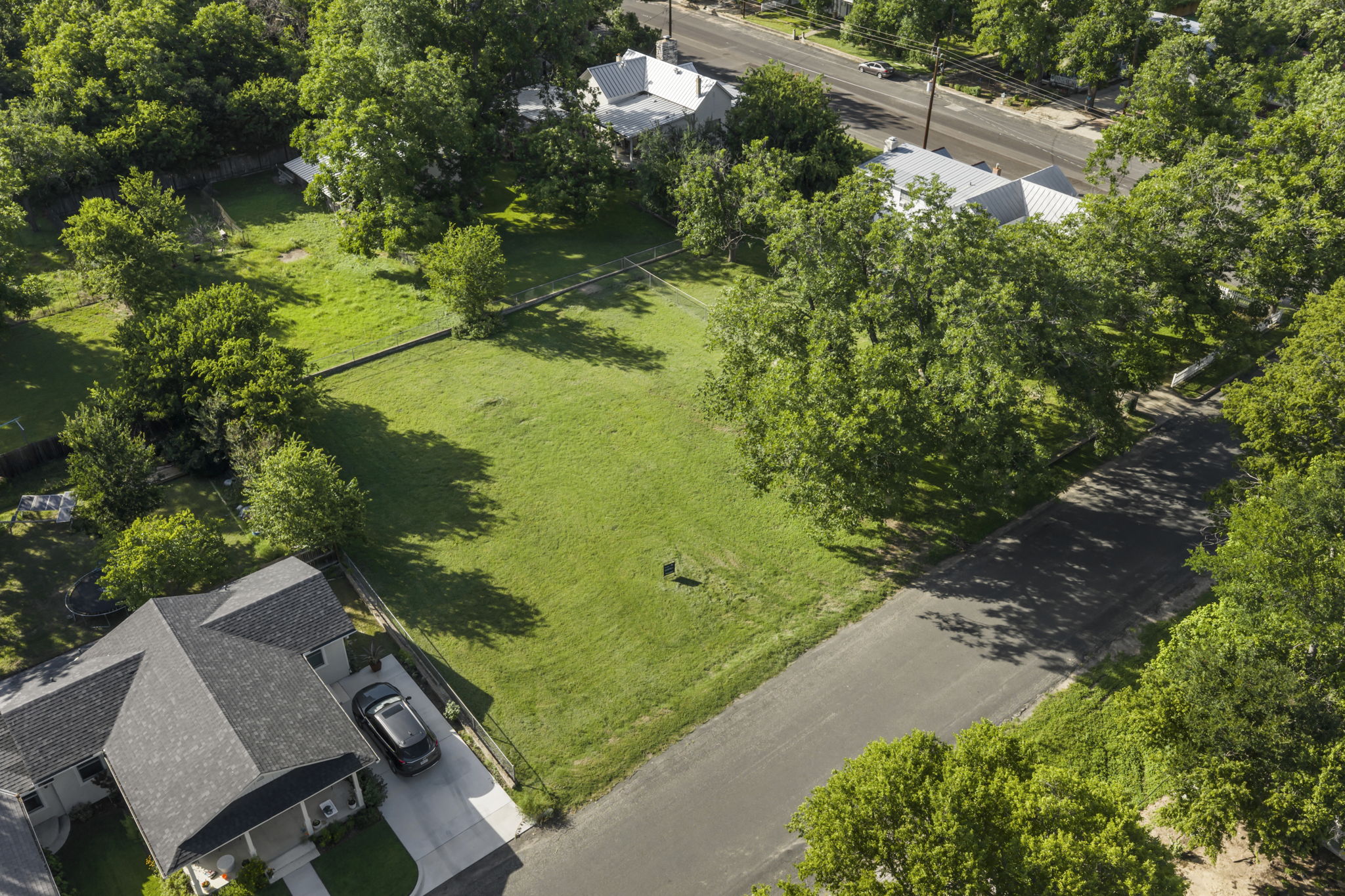  501 West Creek Street, Fredericksburg, TX 78624 - 物件實景